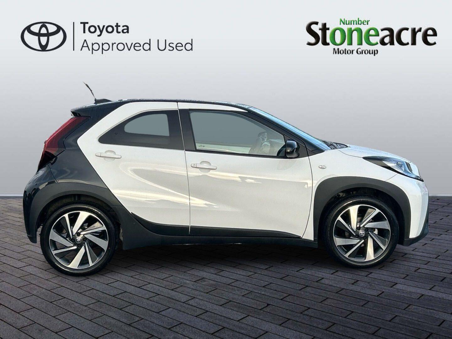 Toyota Aygo X 1.0 VVT-i Edge 5dr NA75HBN Image 2