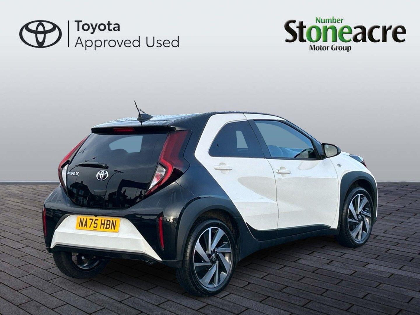 Toyota Aygo X 1.0 VVT-i Edge 5dr NA75HBN Image 3