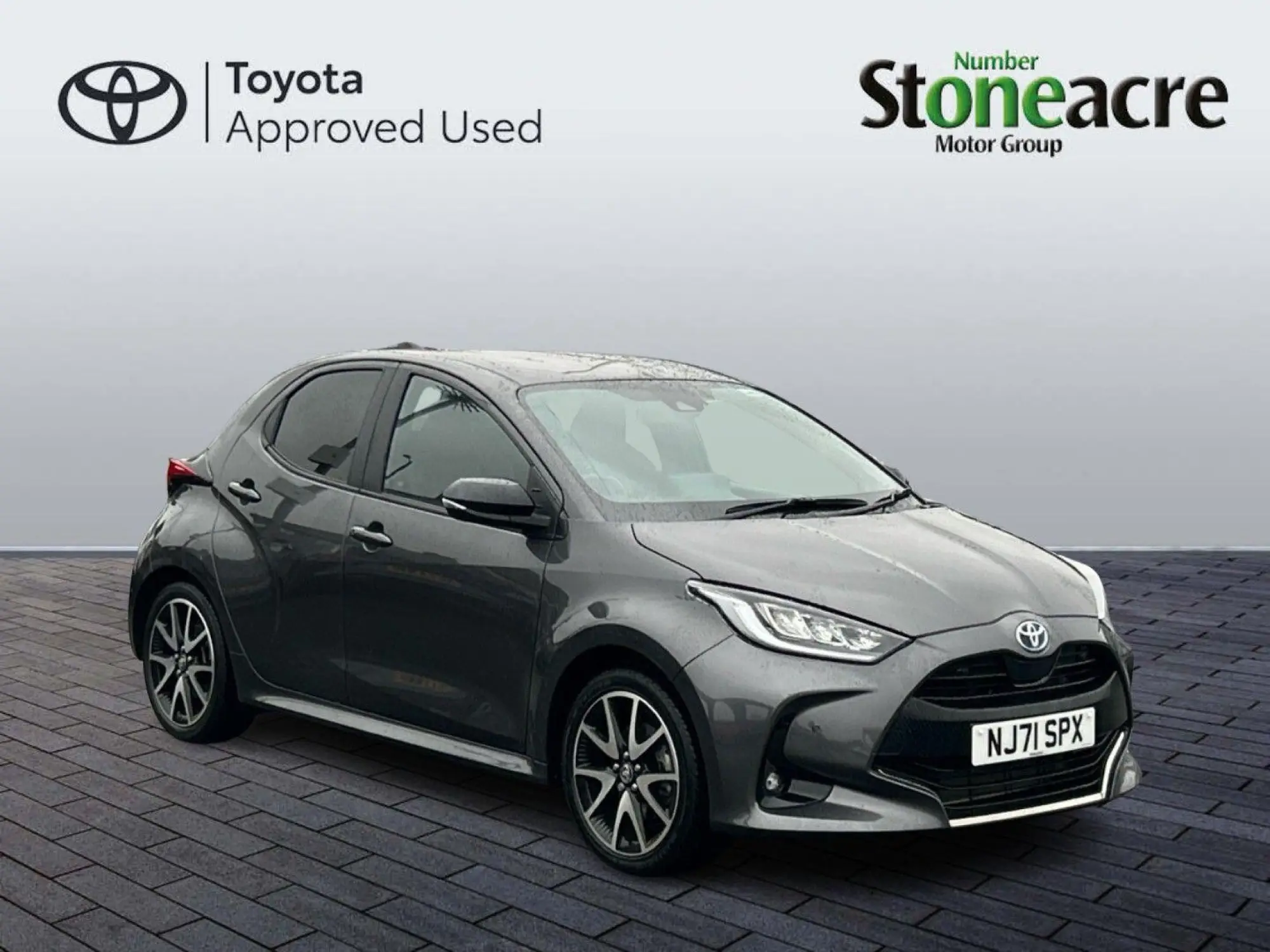 Toyota Yaris 1.5 Hybrid Dynamic 5dr CVT NJ71SPX Image 1