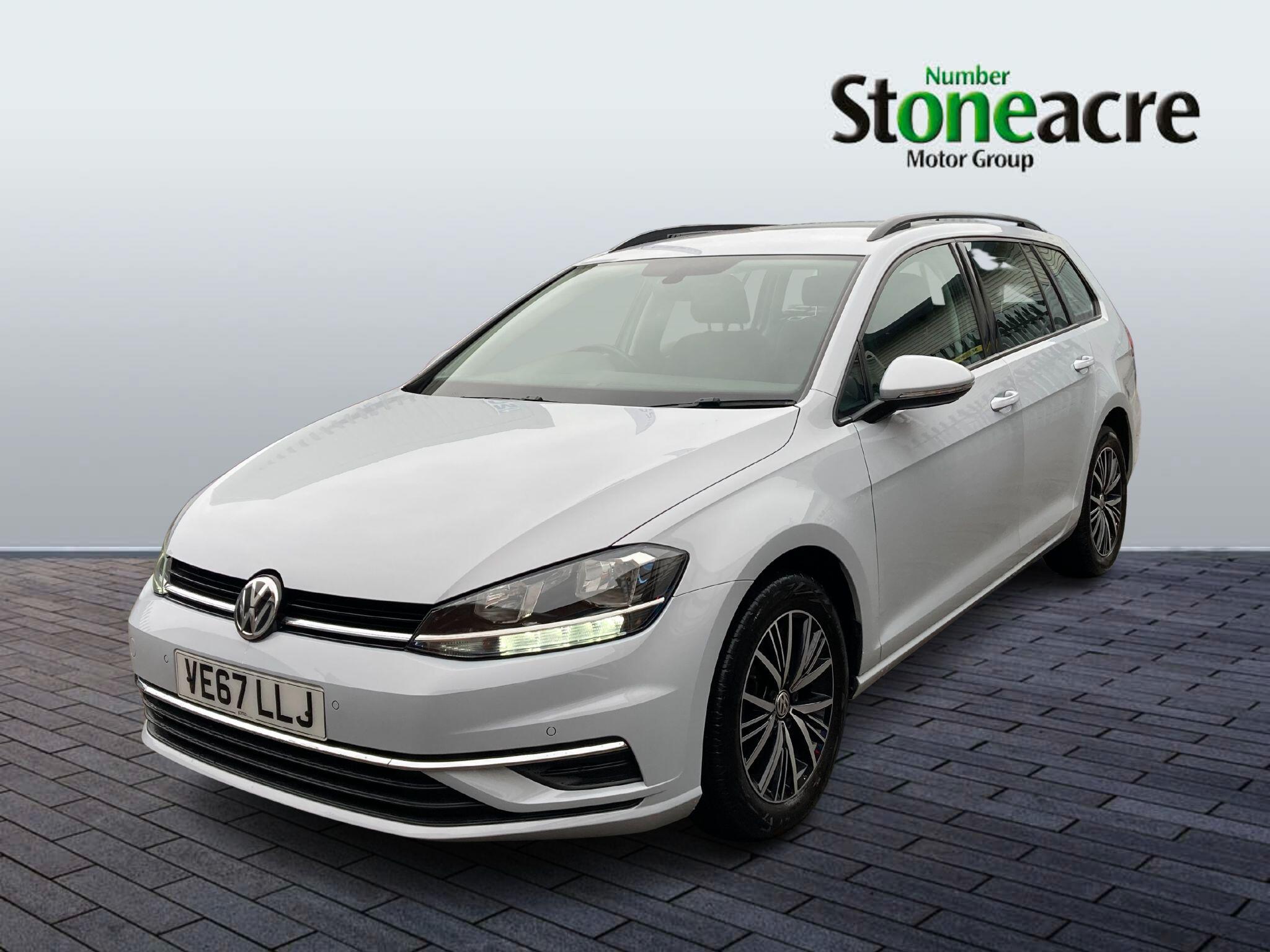 Volkswagen Golf 2.0 TDI SE Nav Euro 6 (s/s) 5dr VE67LLJ Image 3