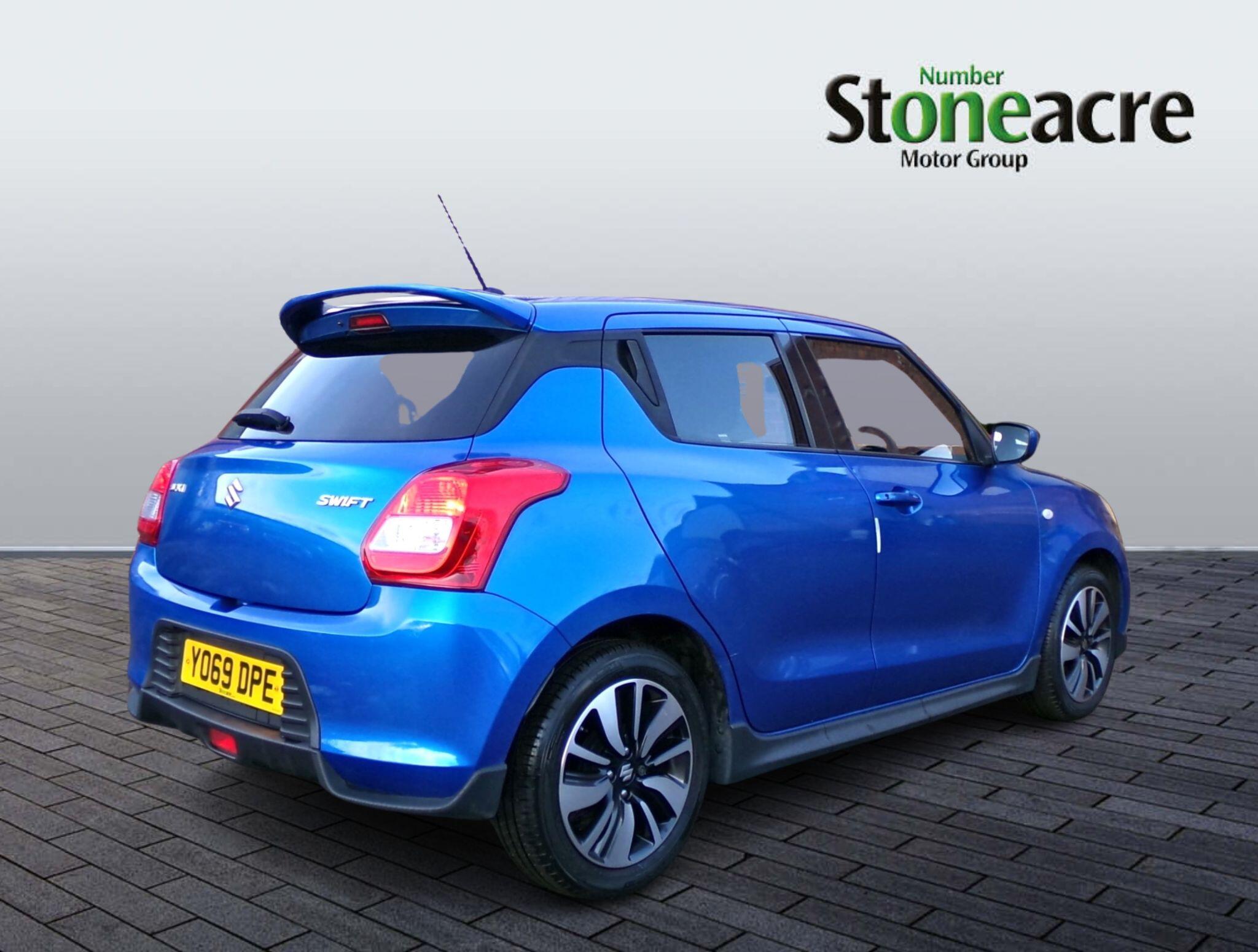 Suzuki Swift 1.2 Dualjet Attitude 5dr YO69DPE Image 2