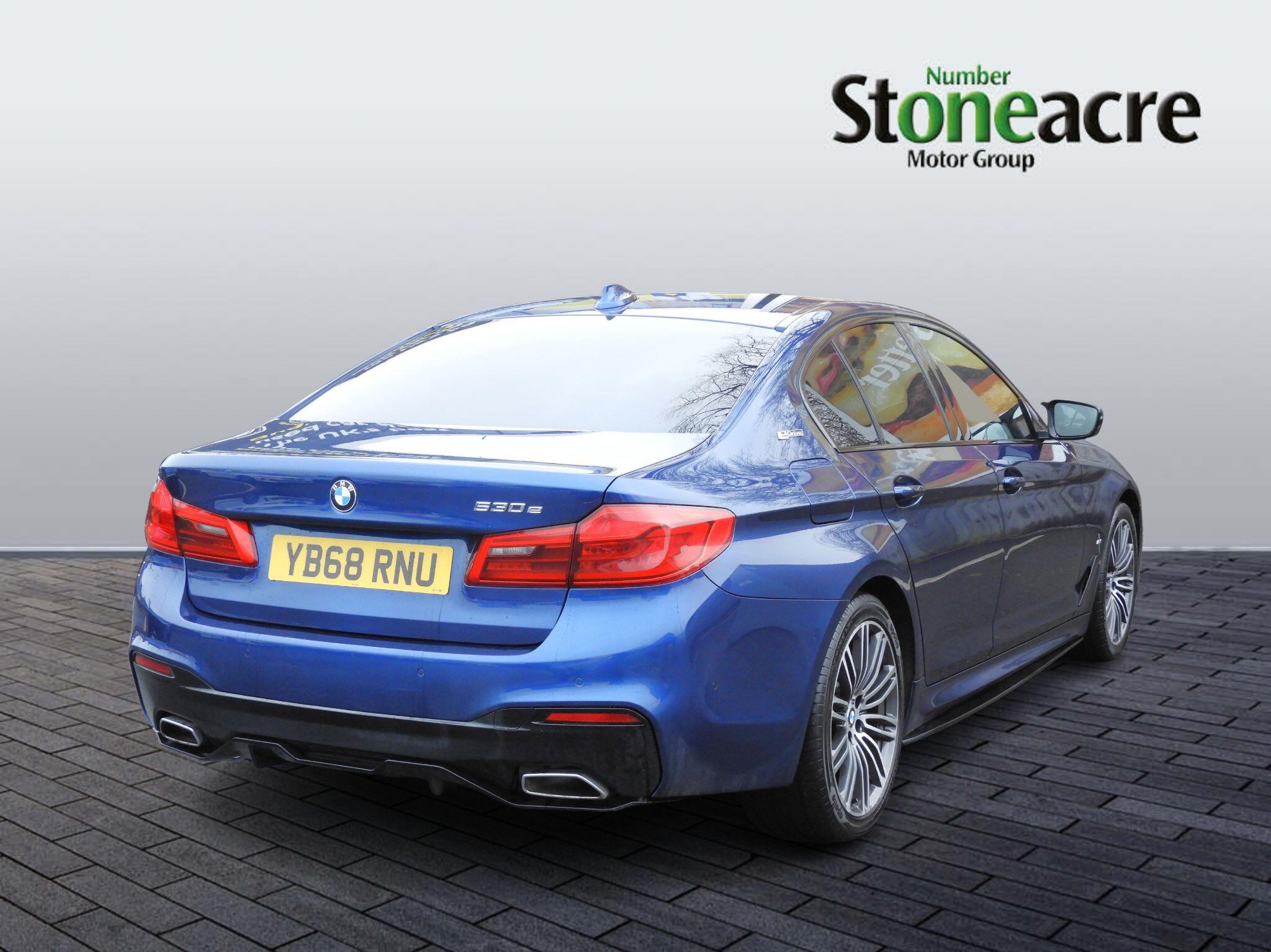 BMW 5 Series 530e M Sport iPerformance Saloon YB68RNU Image 3