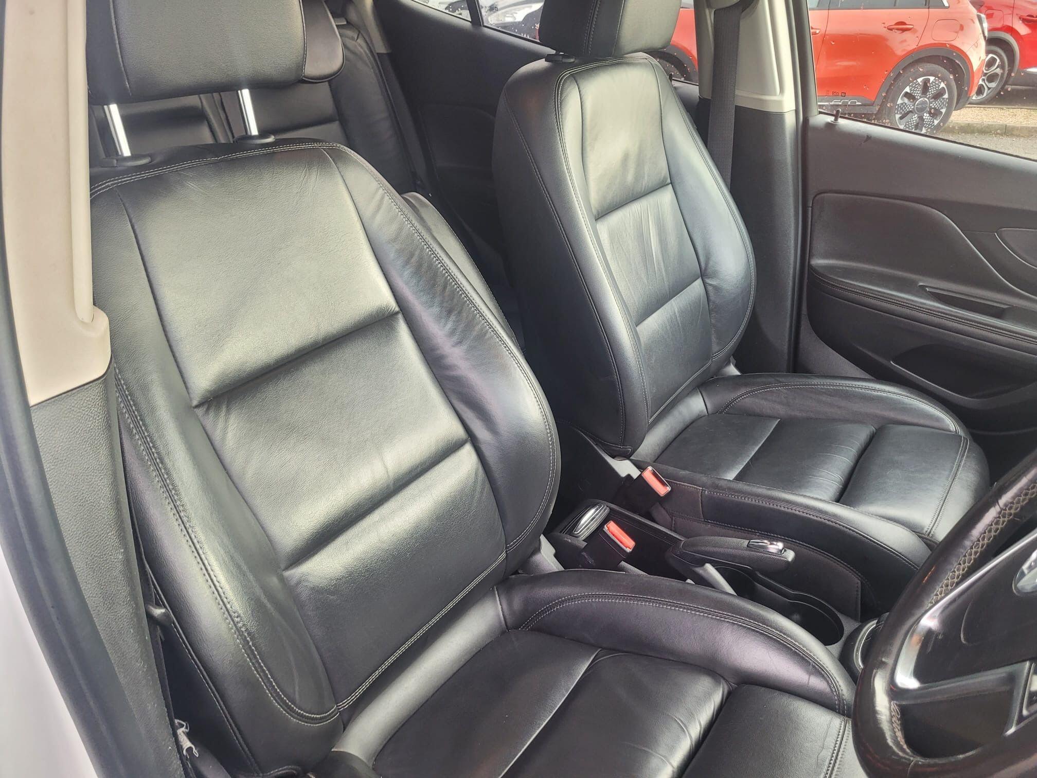 Vauxhall Mokka X 1.4i Turbo ecoTEC Elite Nav SUV 5dr Petrol Manual Euro 6 (s/s) (140 ps) YY68EVD Image 2