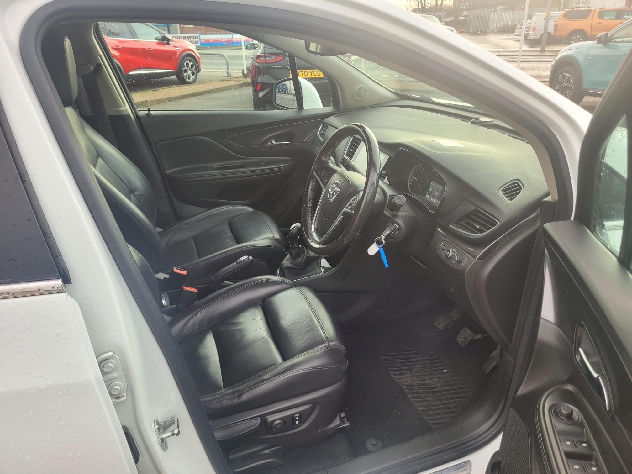 Vauxhall Mokka X 1.4i Turbo ecoTEC Elite Nav SUV 5dr Petrol Manual Euro 6 (s/s) (140 ps) YY68EVD Image 3
