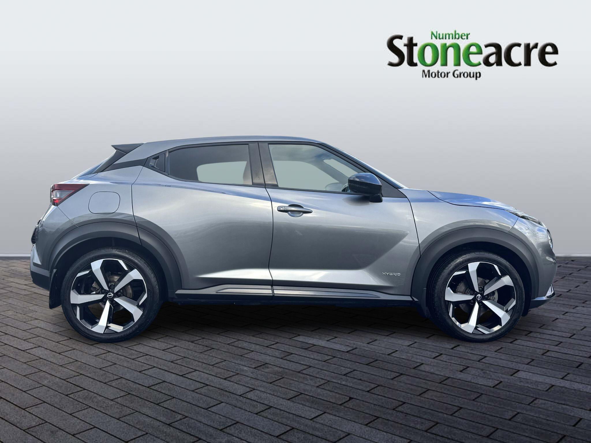 Nissan Juke Hybrid 1.6 Tekna Auto Euro 6 5dr NG22HZE Image 2