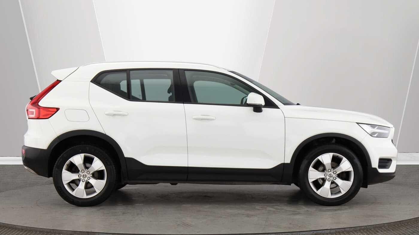Volvo XC40 1.5 T3 [163] Momentum 5dr NA70SYV Image 2