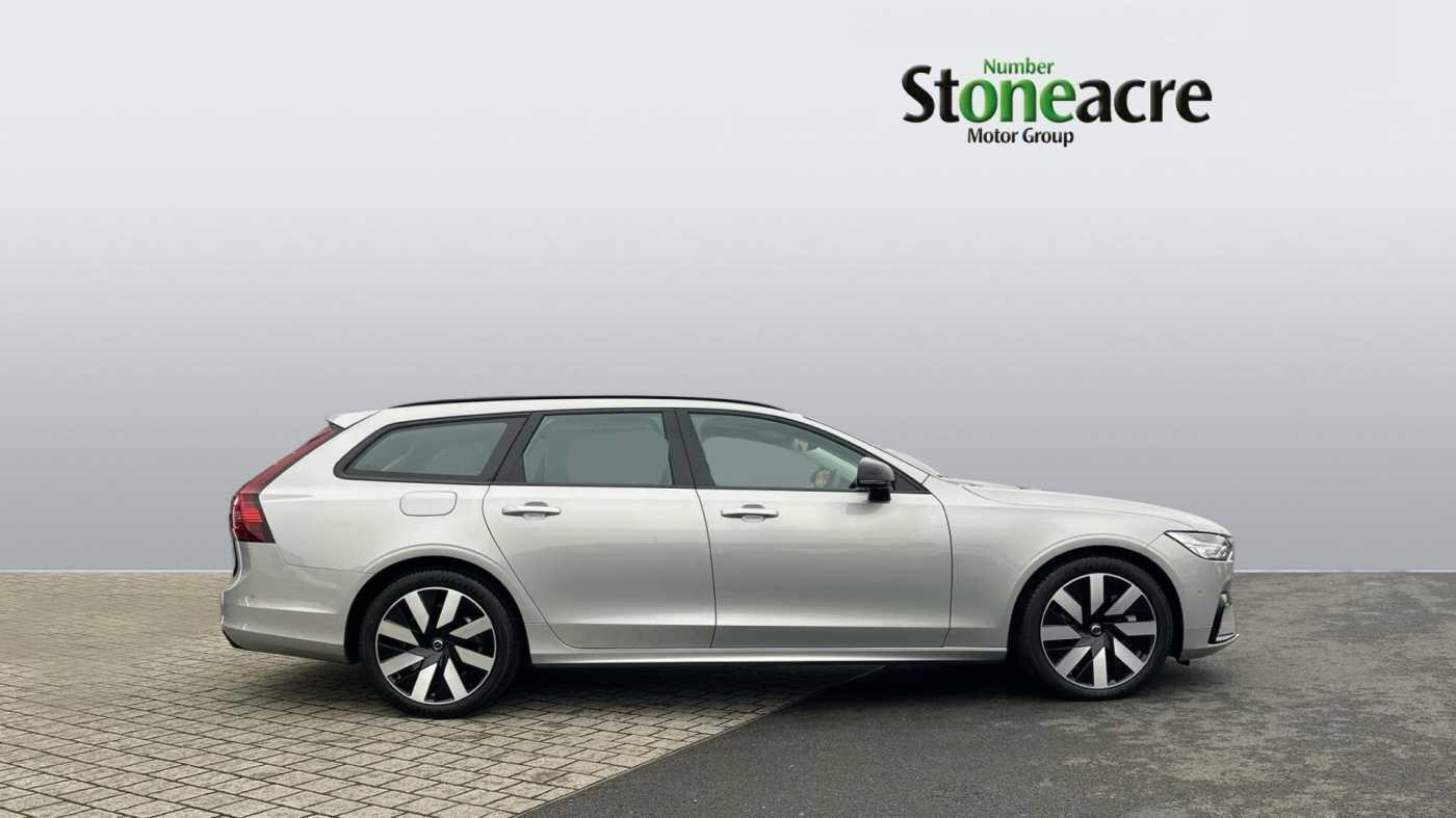 Volvo V90 Plug-In Hybrid 2.0h T6 18.8kWh Plus Auto AWD Euro 6 (s/s) 5dr YR75REG Image 3