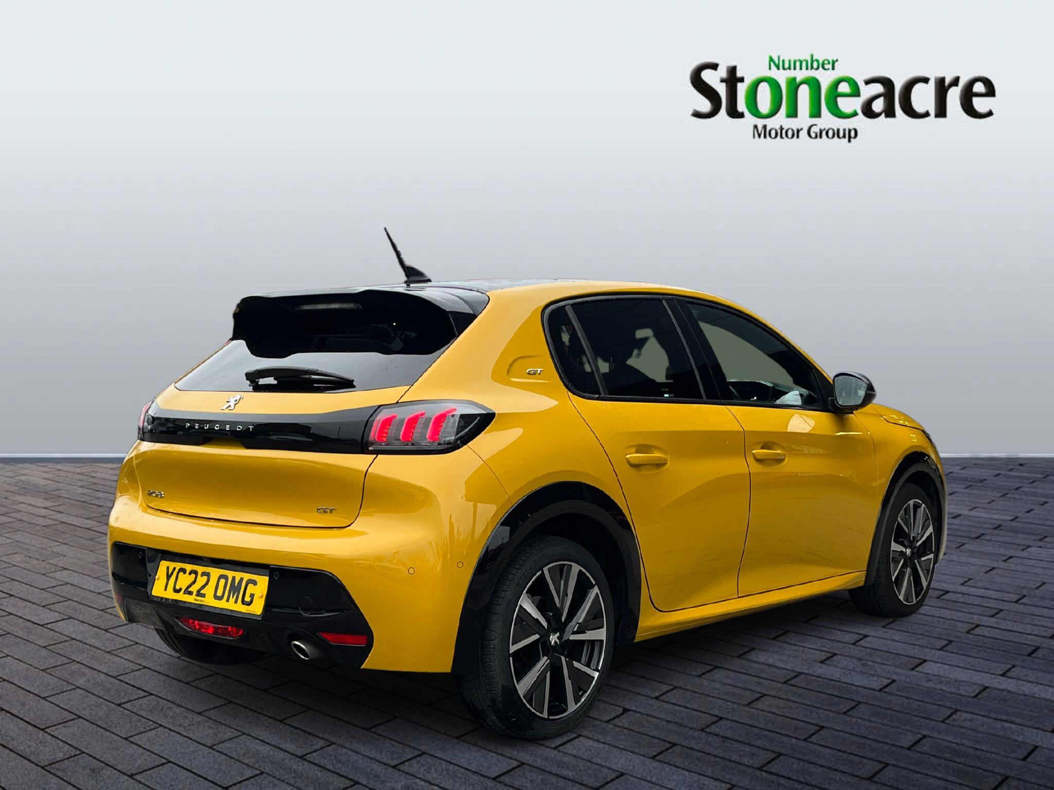 Peugeot 208 1.2 PureTech GT EAT Euro 6 (s/s) 5dr YC22OMG Image 3