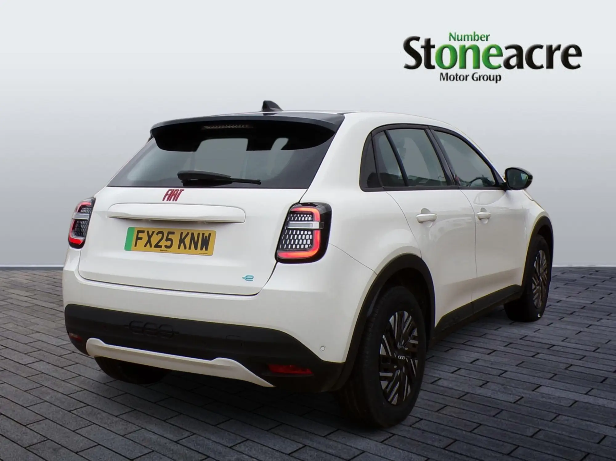 Fiat 600e 54kWh RED Auto 5dr FX25KNW Image 3