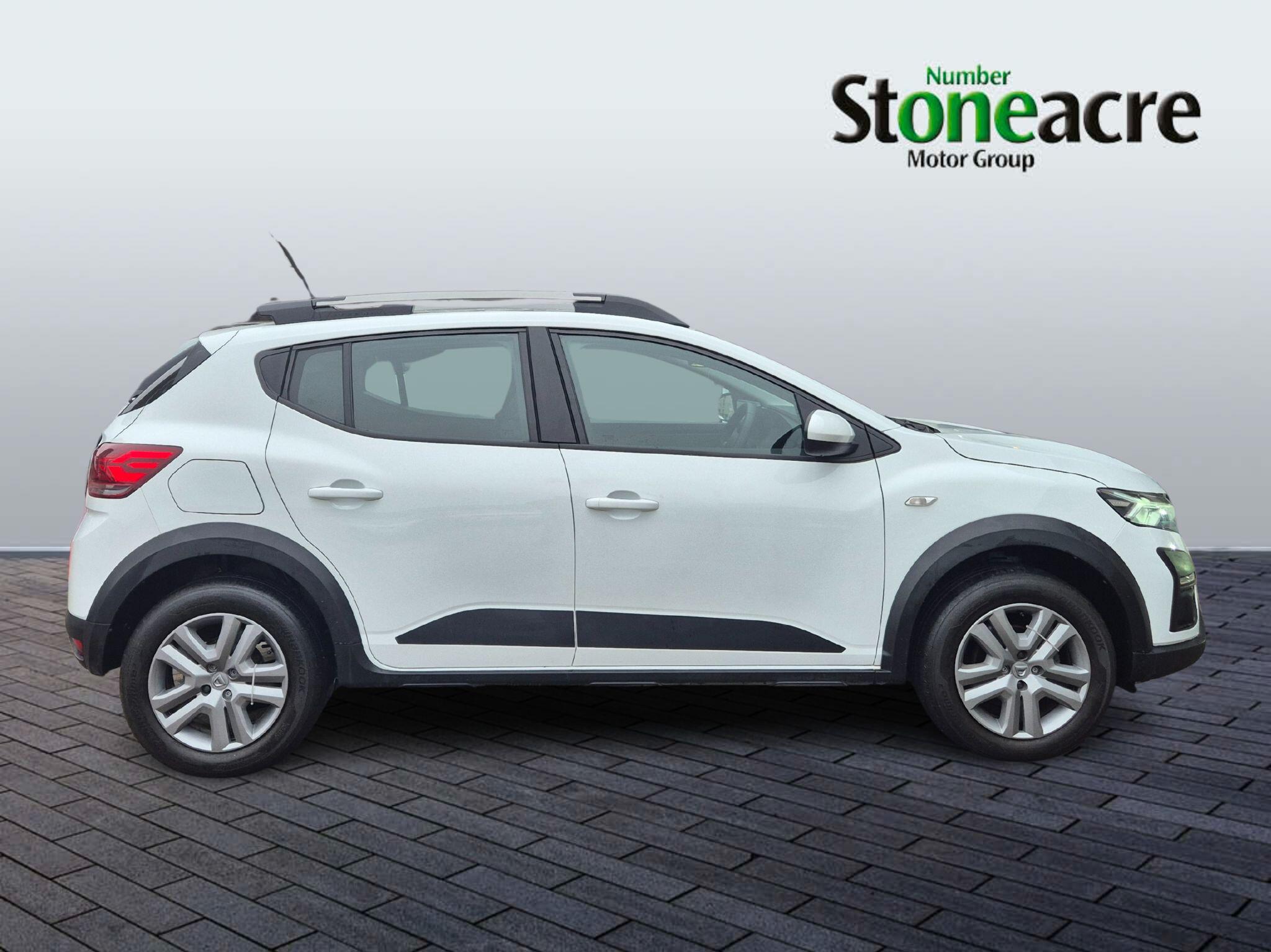 Dacia Sandero Stepway 1.0 TCe Comfort 5dr YY22TYK Image 2