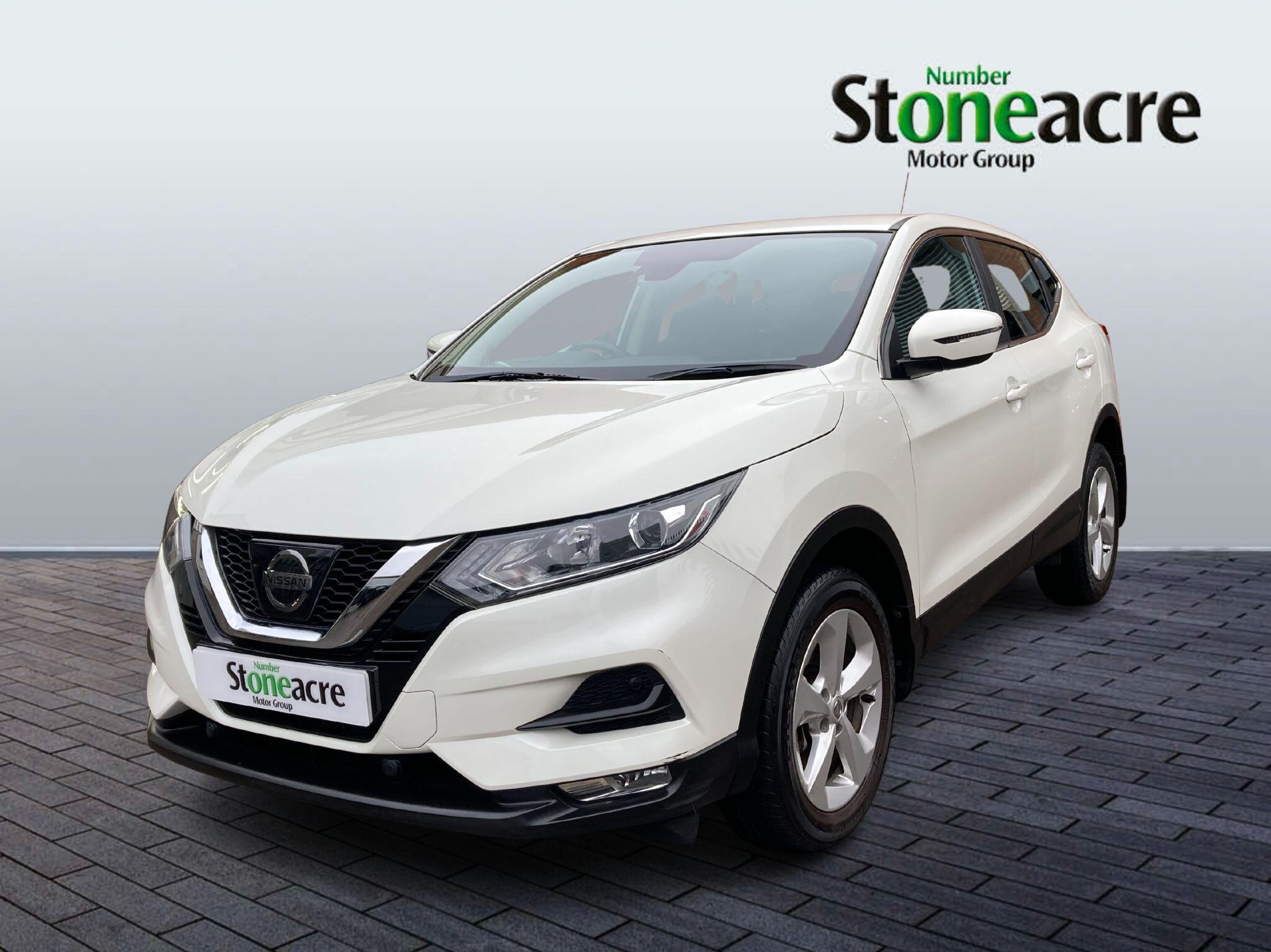 Nissan Qashqai 1.2 DIG-T Acenta Euro 6 (s/s) 5dr ASZ9884 Image 3
