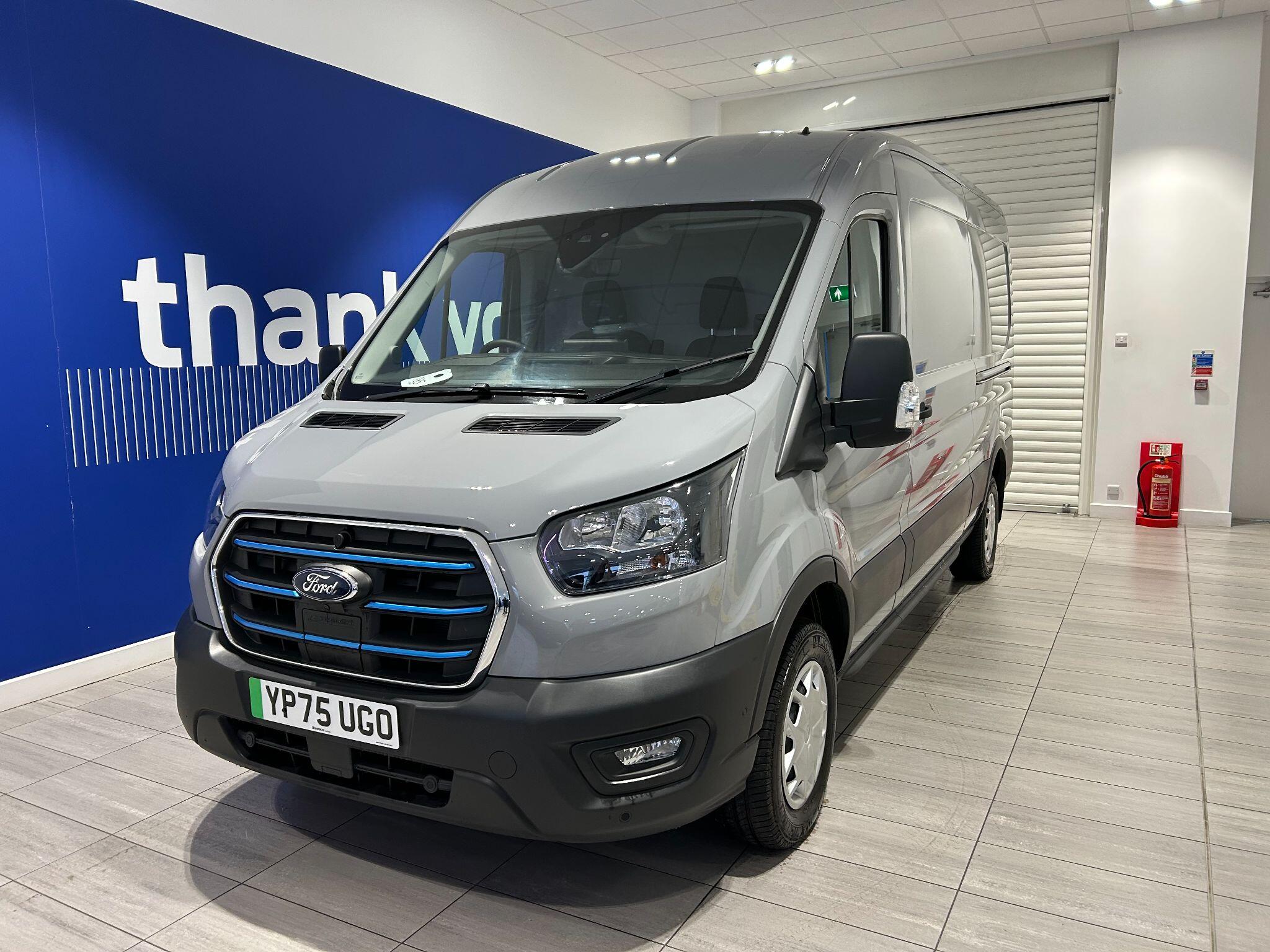 Ford E-Transit Image 3