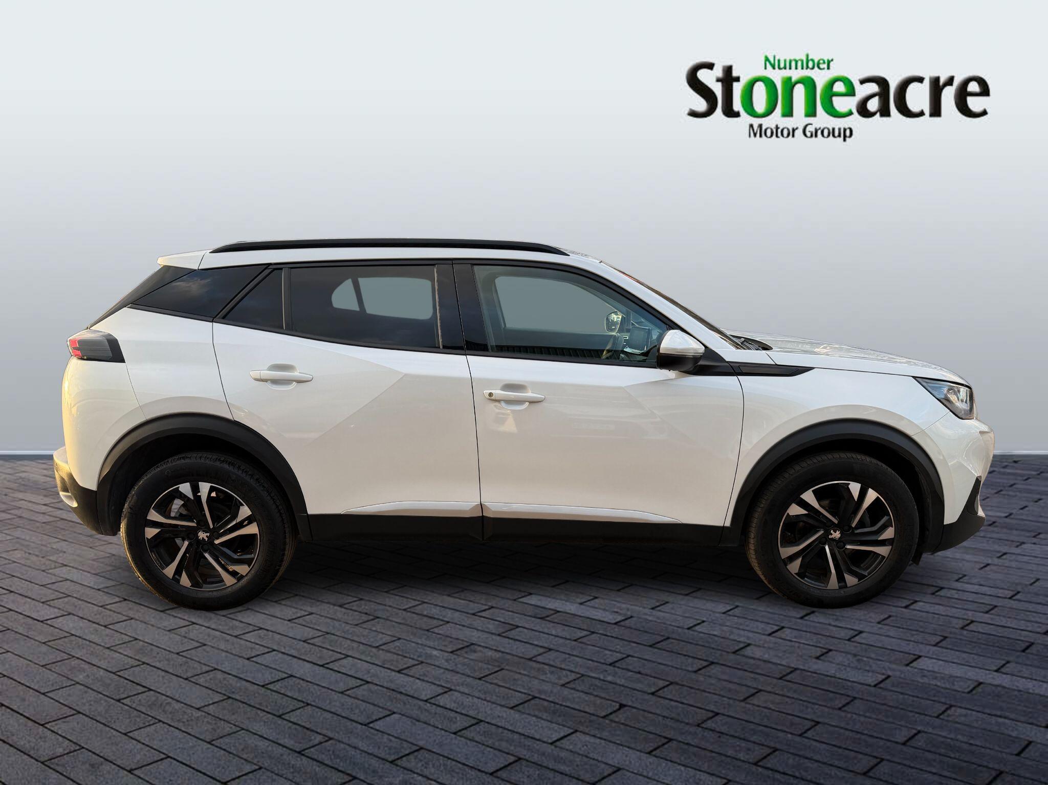 Peugeot 2008 1.2 PureTech Allure Euro 6 (s/s) 5dr PG21DLZ Image 2