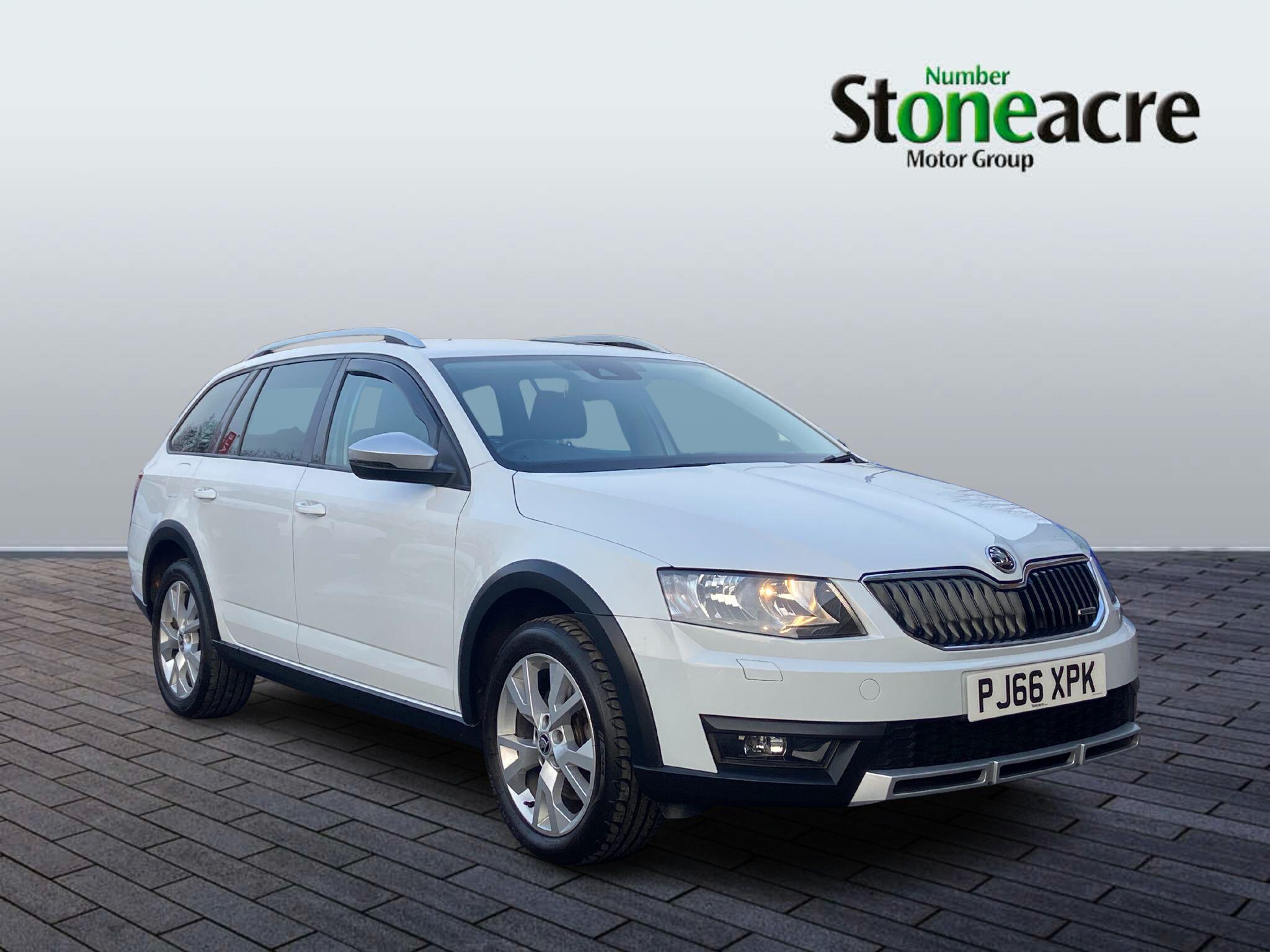 Skoda Octavia 2.0 TDI Scout Estate 5dr Diesel DSG 4WD Euro 6 (s/s) (184 ps) PJ66XPK Image 1