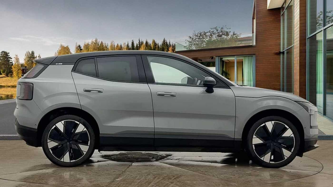 Volvo EX30 315kW Twin Motor Performance Ultra 69kWh 5dr Auto OE25EPV Image 2