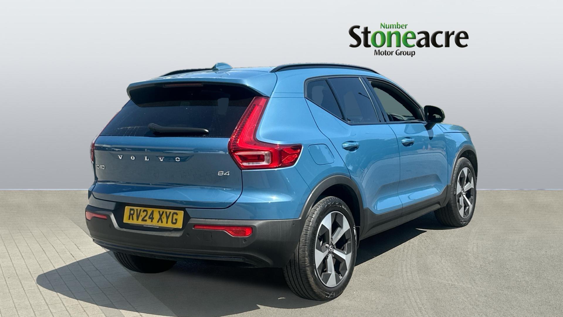 Volvo XC40 2.0 B4P Plus Dark 5dr Auto RV24XYG Image 2