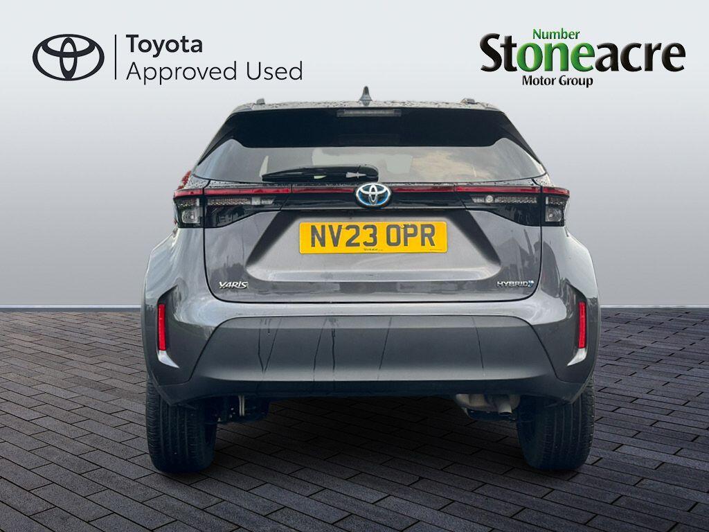 Toyota Yaris Cross 1.5 Hybrid Design 5dr CVT NV23OPR Image 3