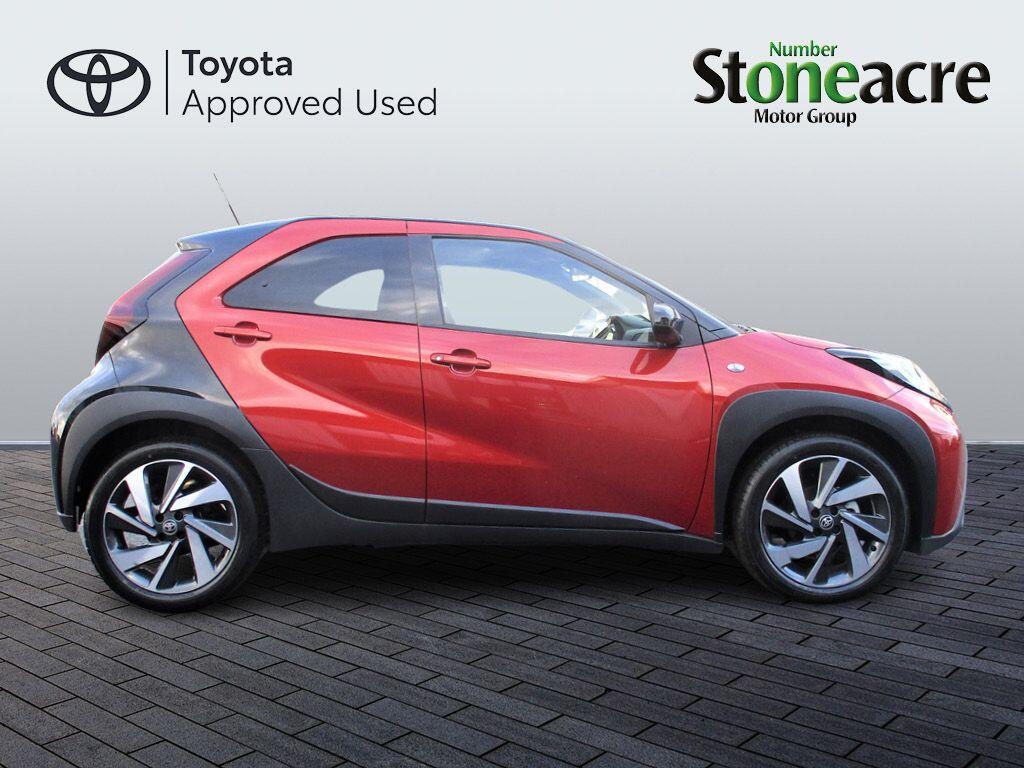 Toyota Aygo X 1.0 VVT-i Edge 5dr NU73TCJ Image 2