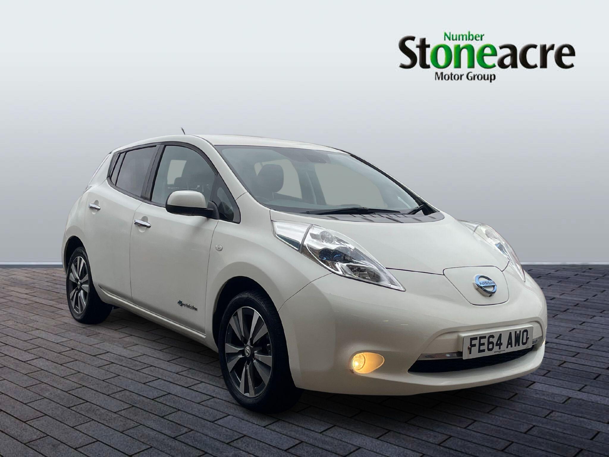 Nissan LEAF 24kWh Tekna Hatchback 5dr Electric Auto (107 bhp) FE64AWO Image 1