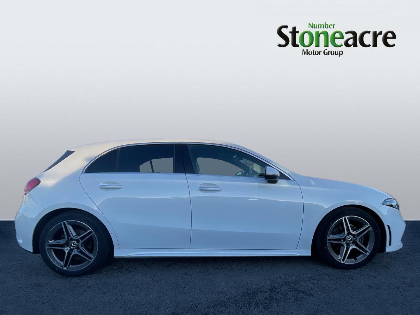 Mercedes-Benz A-Class 2.0 A200d AMG Line (Premium 2) 8G-DCT Euro 6 (s/s) 5dr KO21OWW Image 3