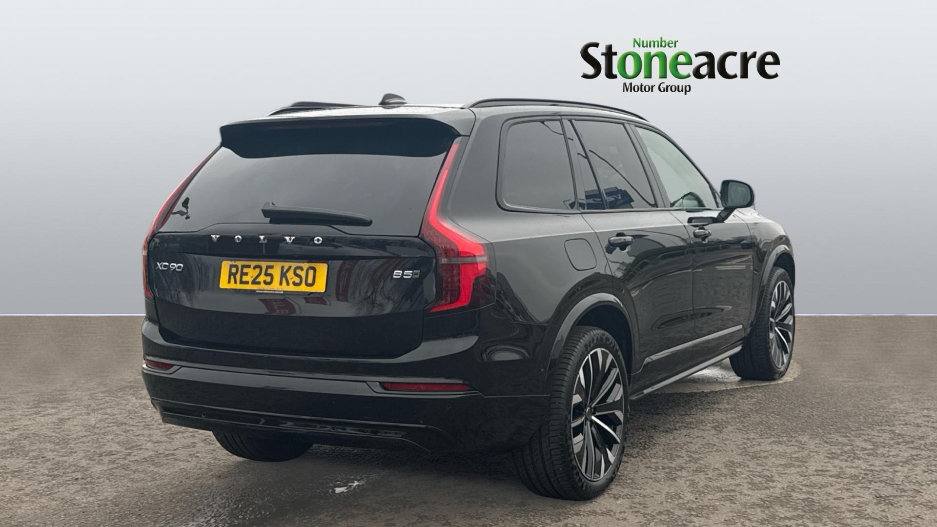 Volvo XC90 2.0 B5 MHEV Ultra Dark Auto 4WD Euro 6 (s/s) 5dr RE25KSO Image 2