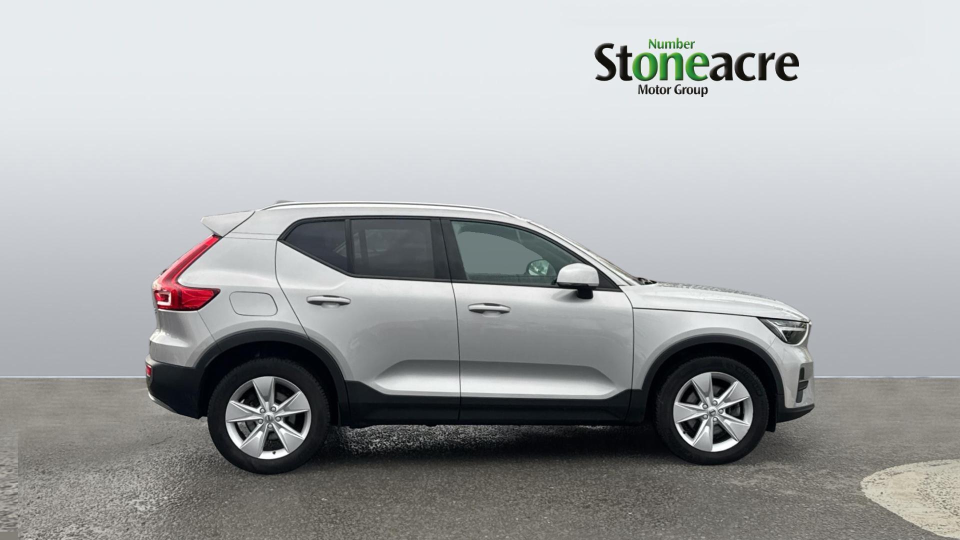 Volvo XC40 Core B3 (163 hp) Auto NV72SSZ Image 3