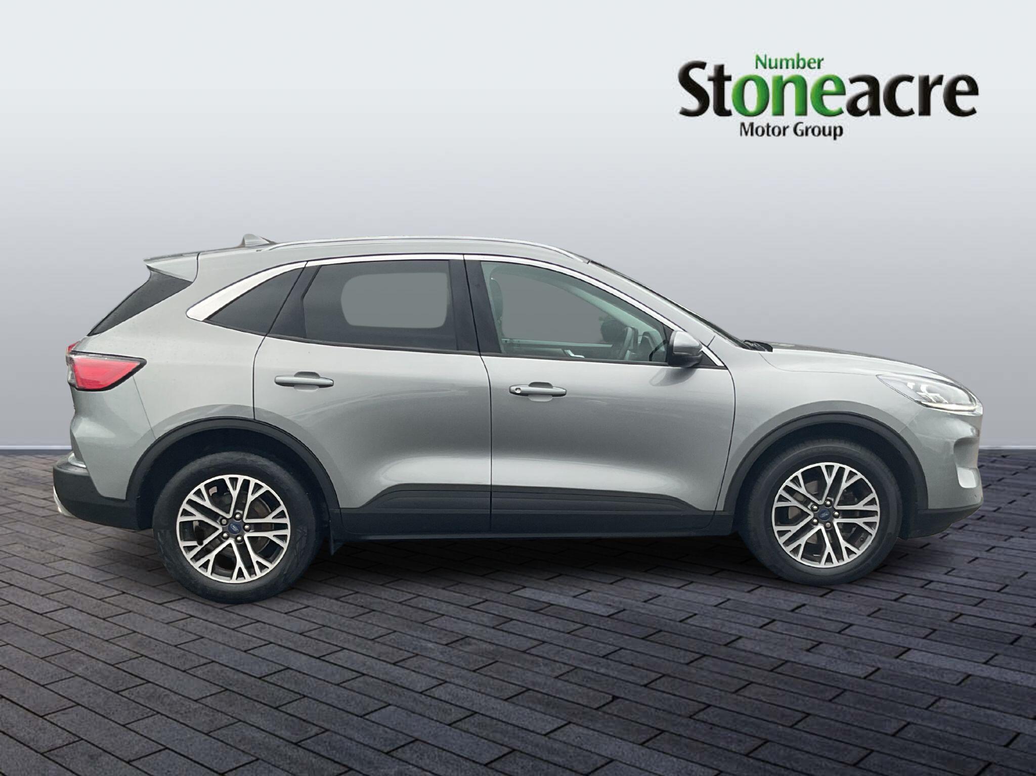 Ford Kuga 1.5 EcoBoost 150 Titanium Edition 5dr YJ73URH Image 2