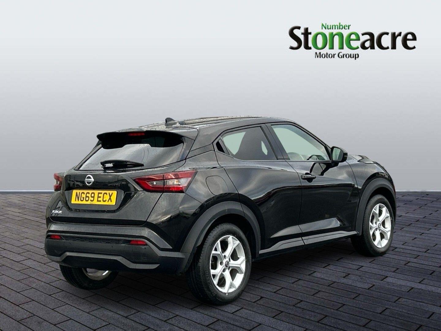 Nissan Juke 1.0 DIG-T N-Connecta SUV 5dr Petrol DCT Auto Euro 6 (s/s) (117 ps) NG69ECX Image 3