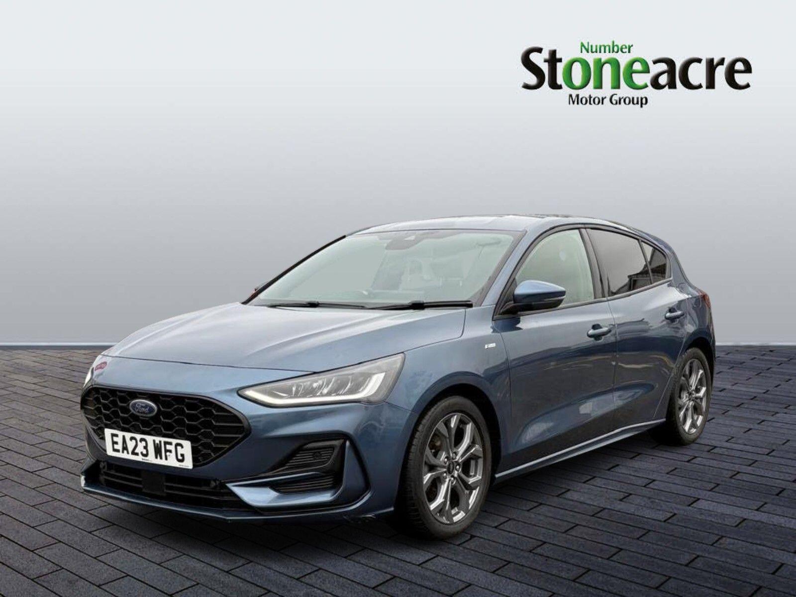 Ford Focus 1.0 EcoBoost ST-Line Style 5dr EA23WFG Image 3