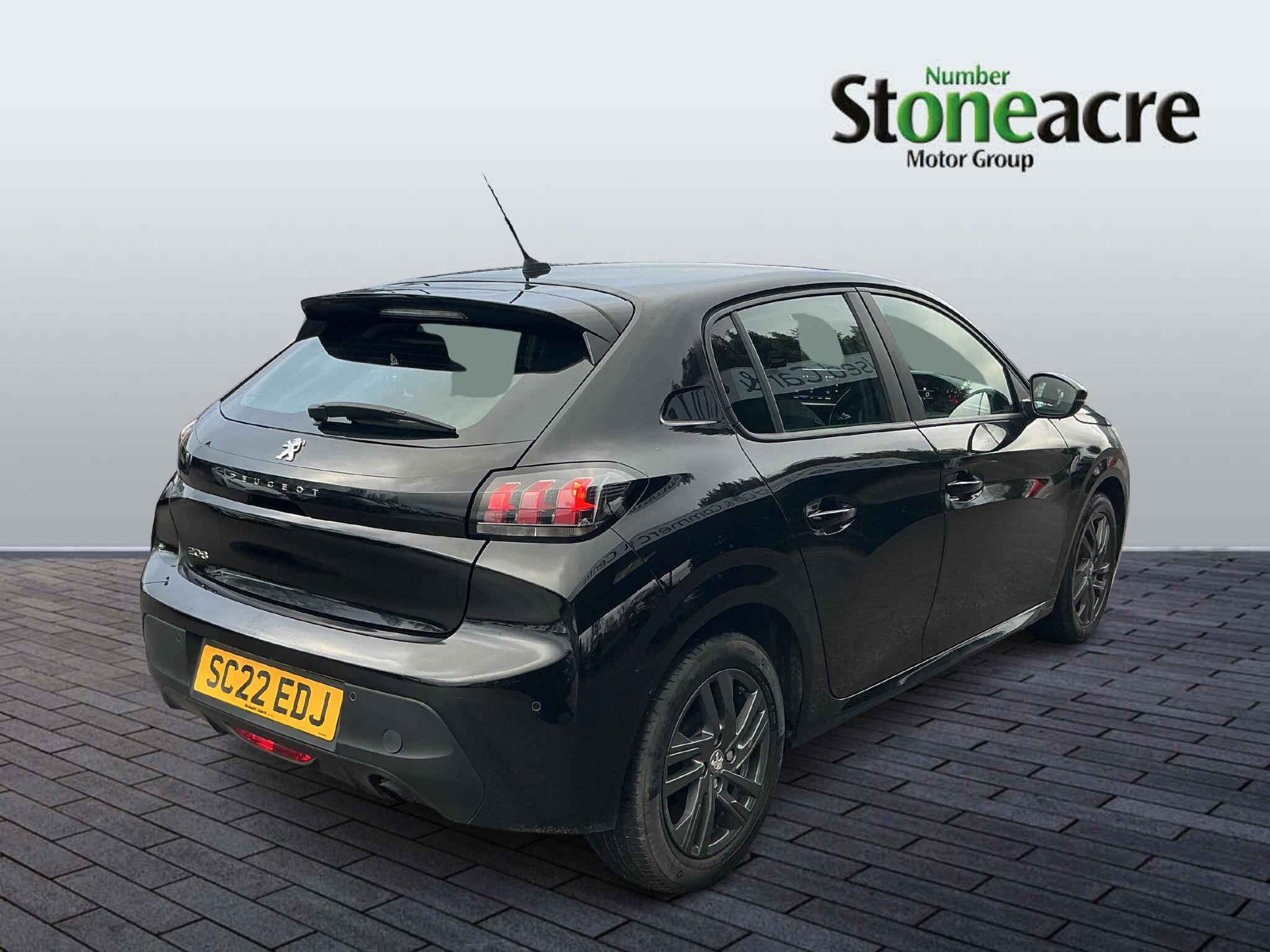 Peugeot 208 1.2 PureTech Active Premium Euro 6 (s/s) 5dr SC22EDJ Image 3