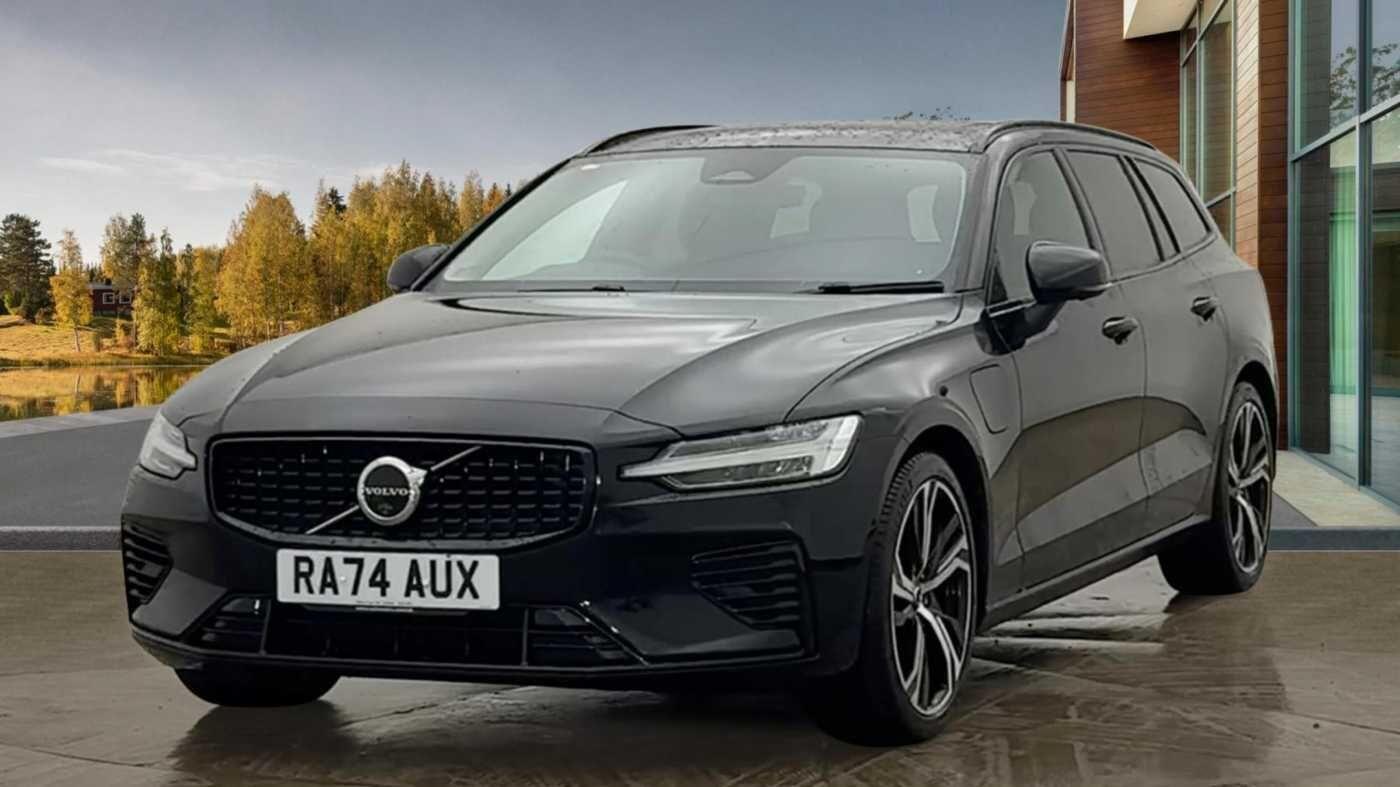 Volvo V60 Plug-In Hybrid 2.0 T8 18.8kWh Ultra Auto AWD Euro 6 (s/s) 5dr RA74AUX Image 3