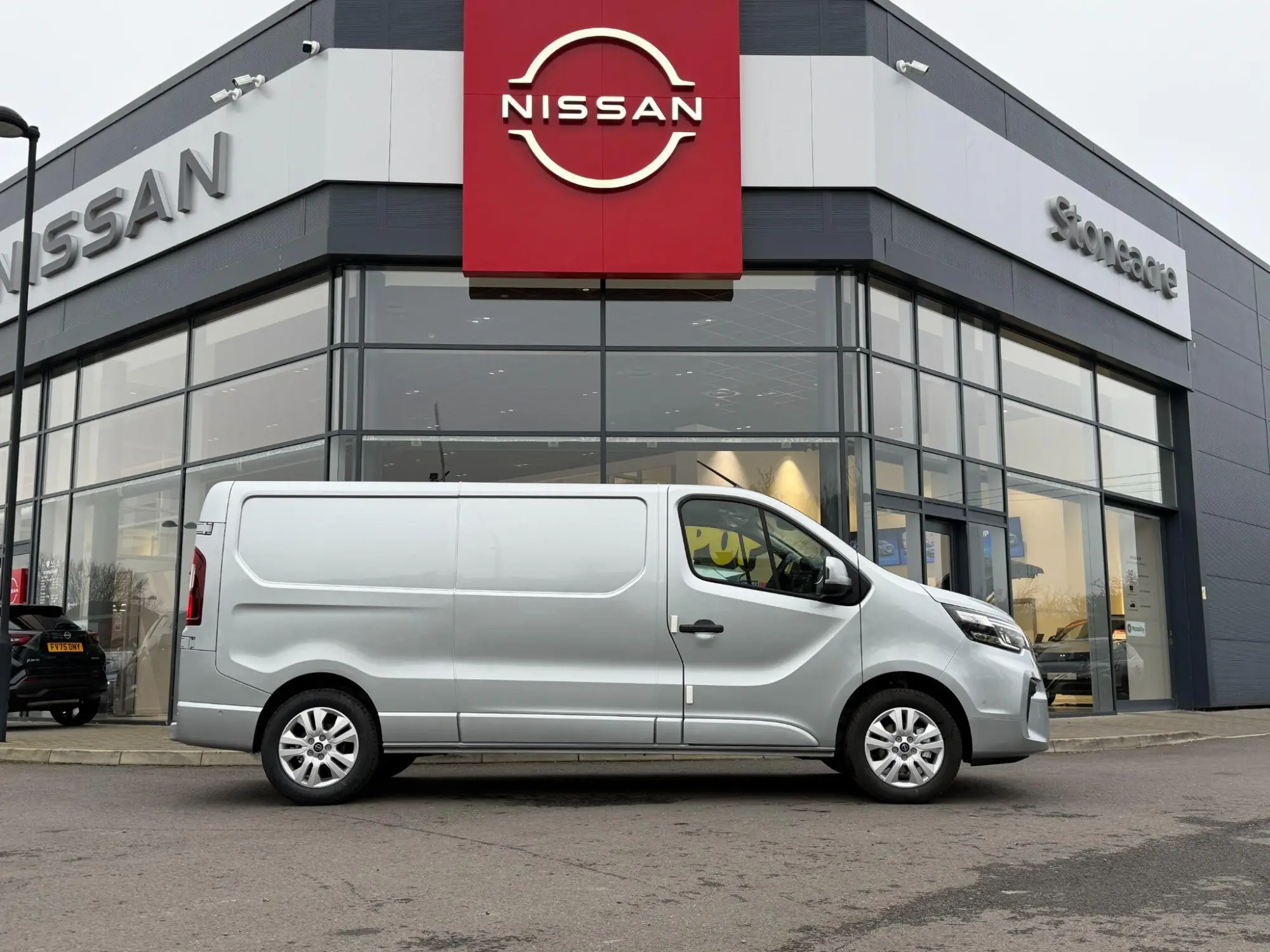 Nissan Primastar Image 2