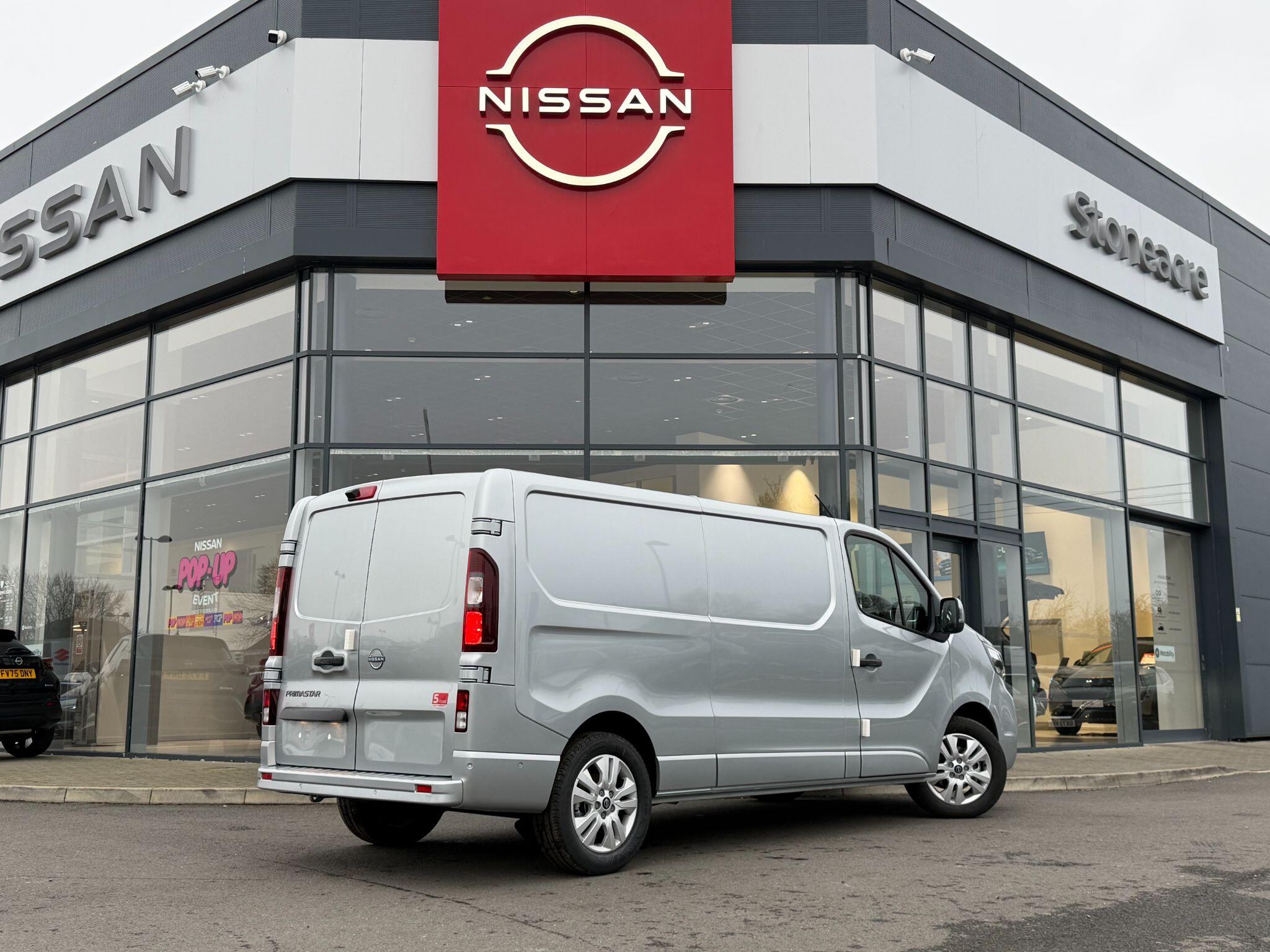 Nissan Primastar 2.0 dCi 30 Tekna L2 Euro 6 (s/s) 5dr Image 3