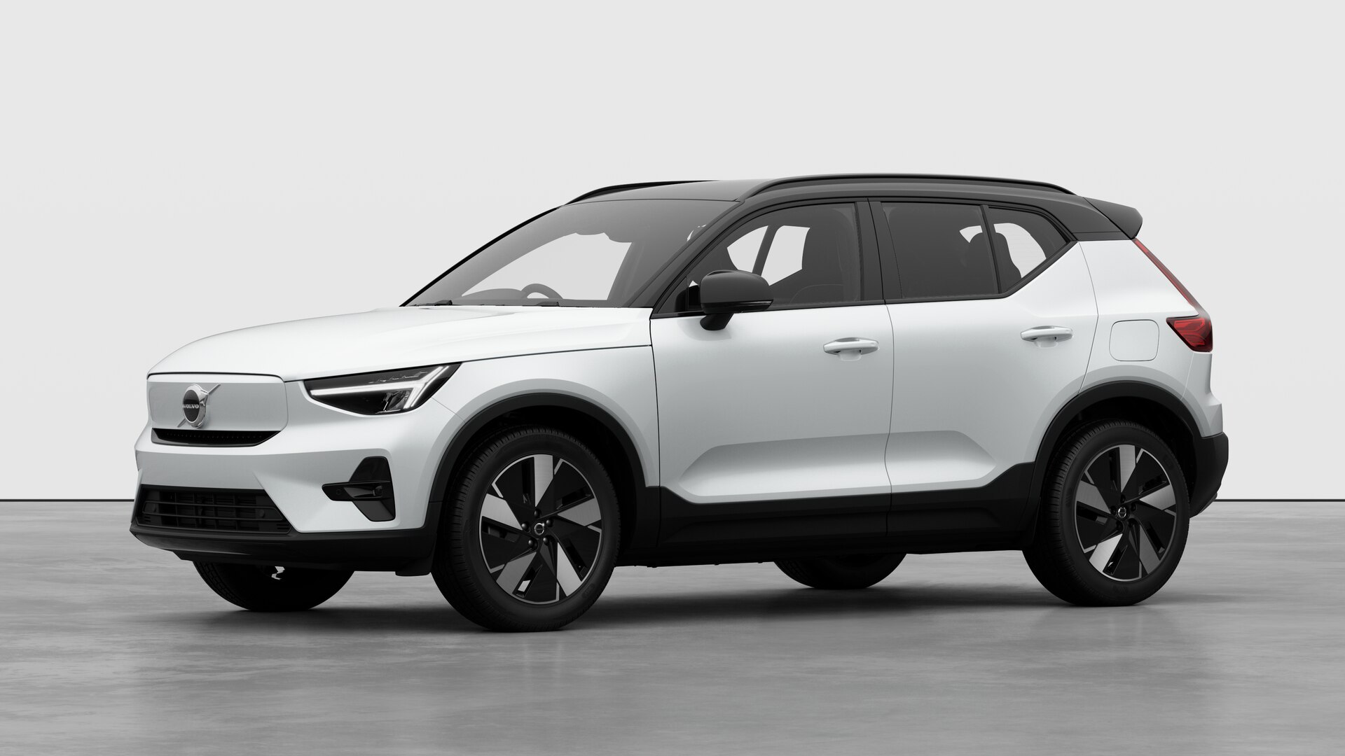 Volvo EX40 175kW Single Motor Plus 69kWh 5dr Auto undefined Image 1