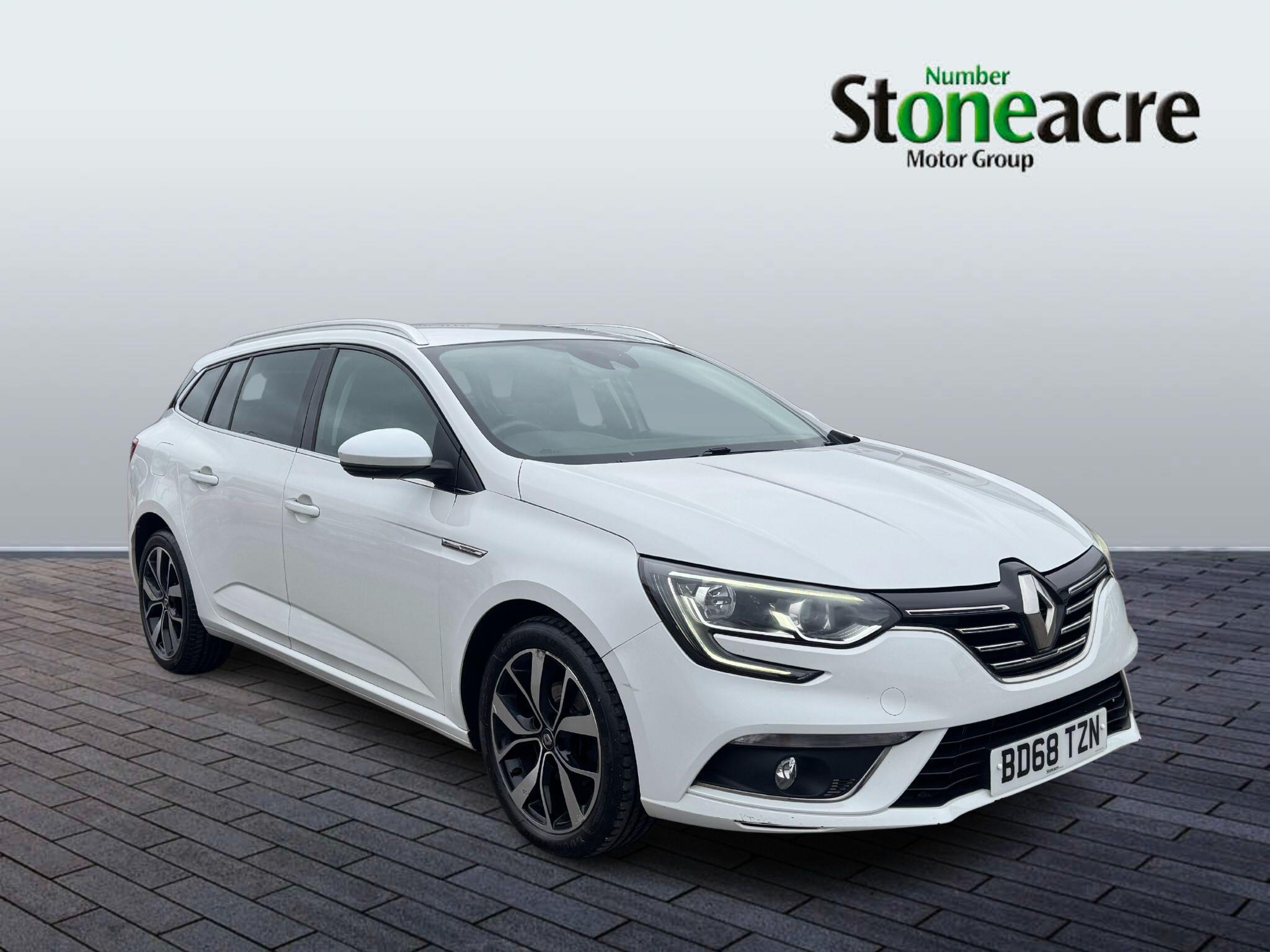 Renault Megane 1.5 Blue dCi Iconic Sport Tourer Euro 6 (s/s) 5dr BD68TZN Image 1