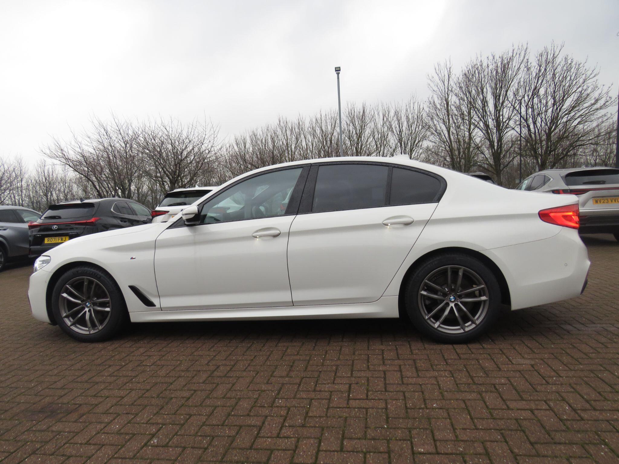 BMW 5 Series 2.0 520i GPF M Sport Auto Euro 6 (s/s) 4dr VK19HKF Image 3