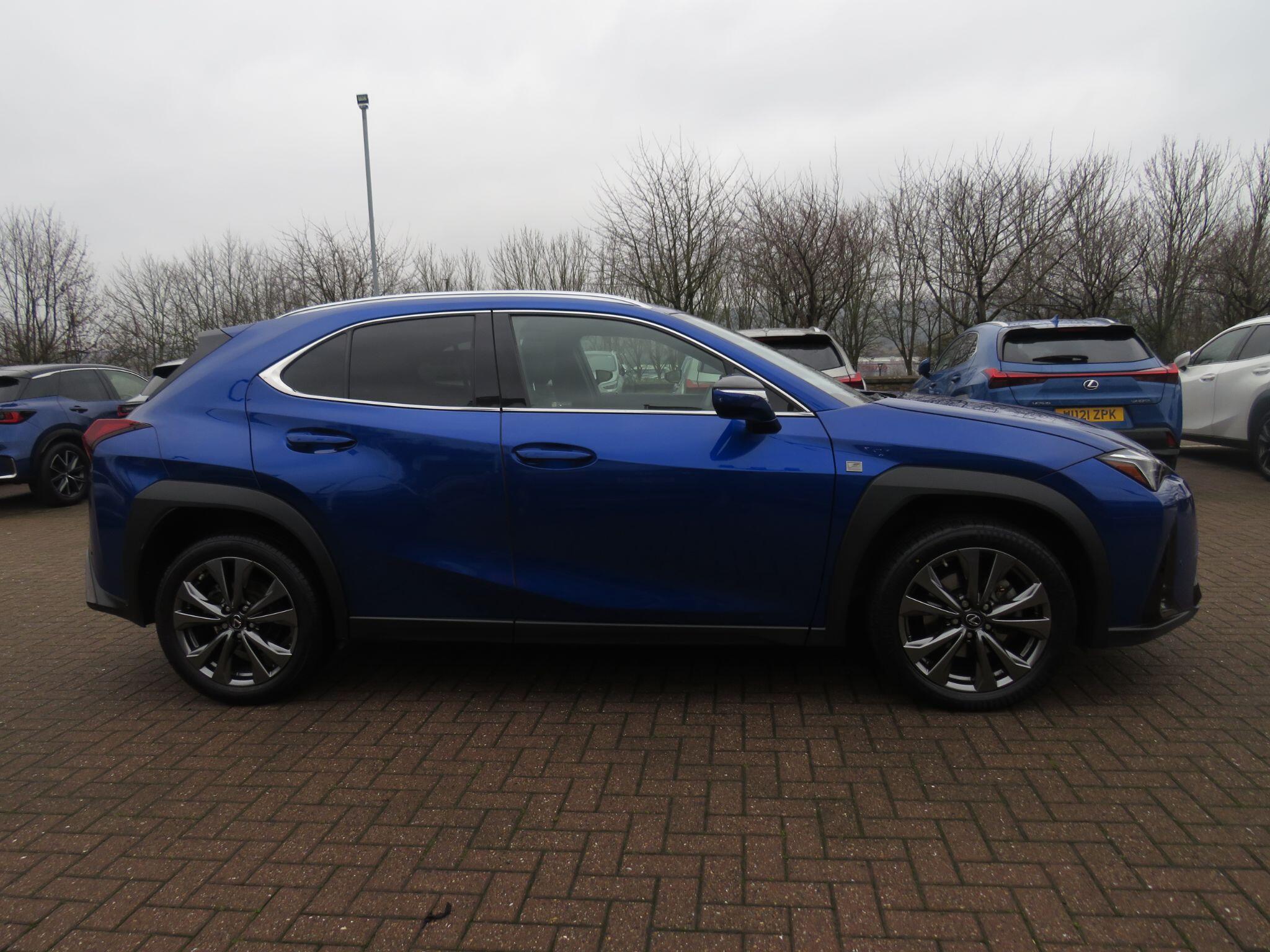 Lexus UX Self-Charging Hybrid 250h 2.0 F-Sport Design 5dr CVT ND23VHE Image 2