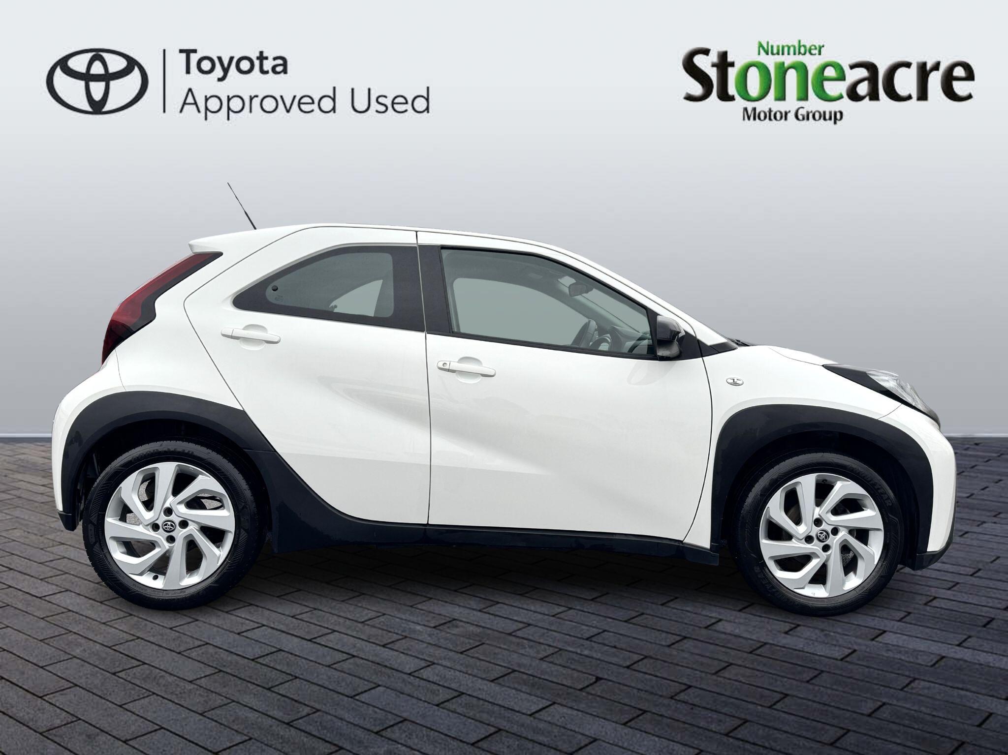 Toyota Aygo X 1.0 VVT-i Pure 5dr NU22VYT Image 2