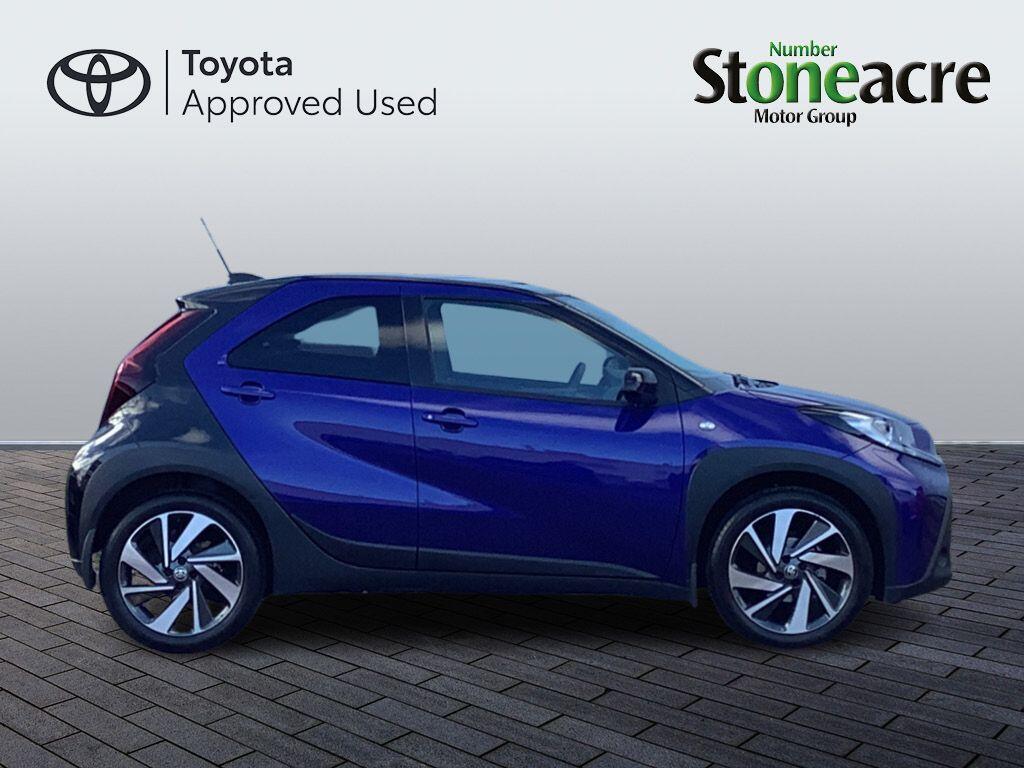 Toyota Aygo X 1.0 VVT-i Edge 5dr NL22XNP Image 2