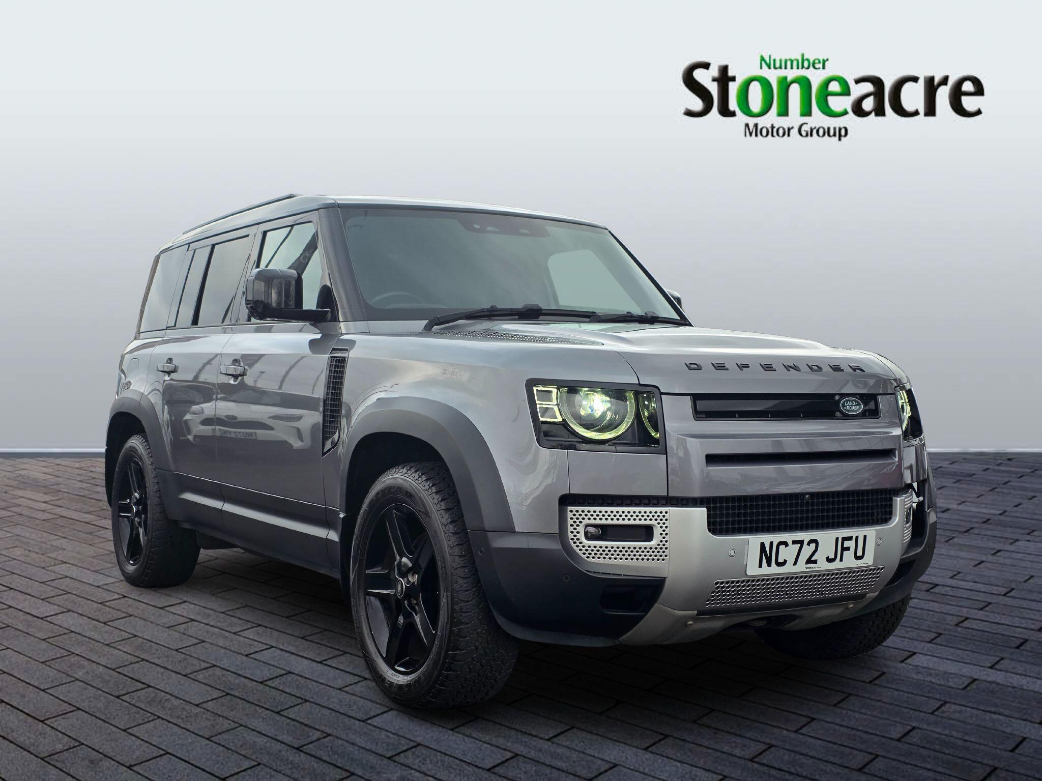 Land Rover Defender 110 3.0 D250 MHEV SE Hard Top SUV Auto 4WD MWB Euro 6 (s/s) 5dr NC72JFU Image 1
