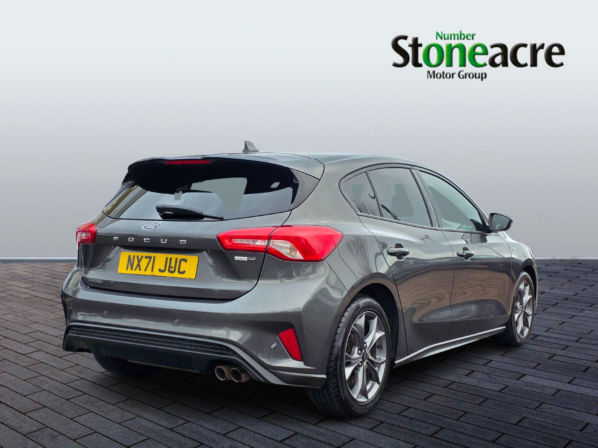 Ford Focus 1.0T EcoBoost ST-Line Edition Euro 6 (s/s) 5dr NX71JUC Image 2
