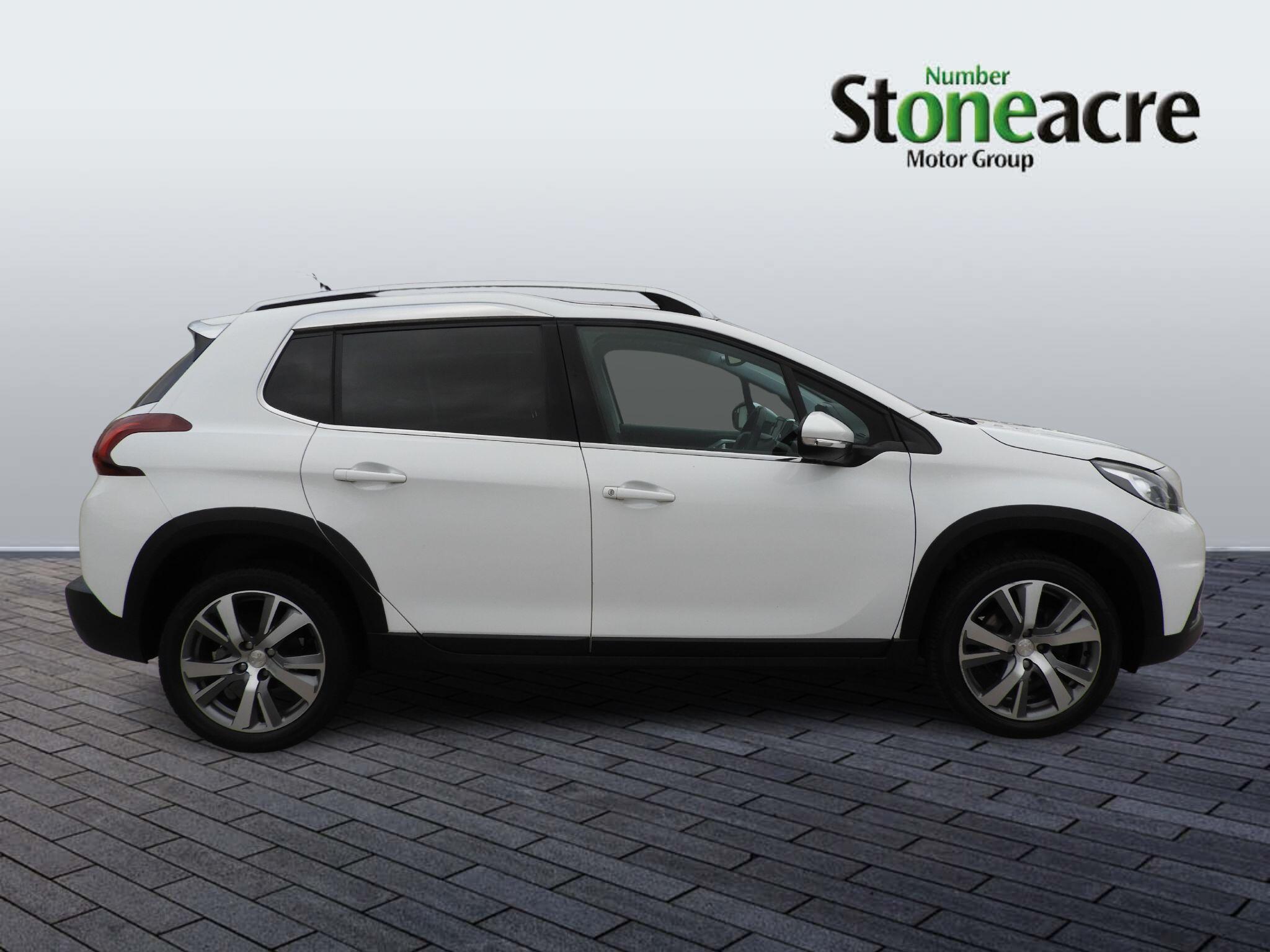 Peugeot 2008 1.2 PureTech Allure Premium Euro 6 (s/s) 5dr DN69UKB Image 2