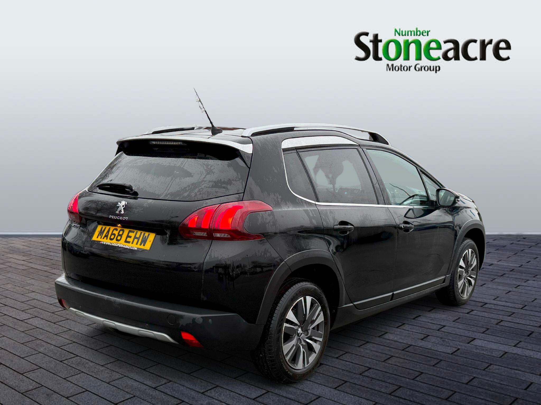 Peugeot 2008 1.2 PureTech Allure Premium 5dr [Start Stop] MA68EHW Image 3