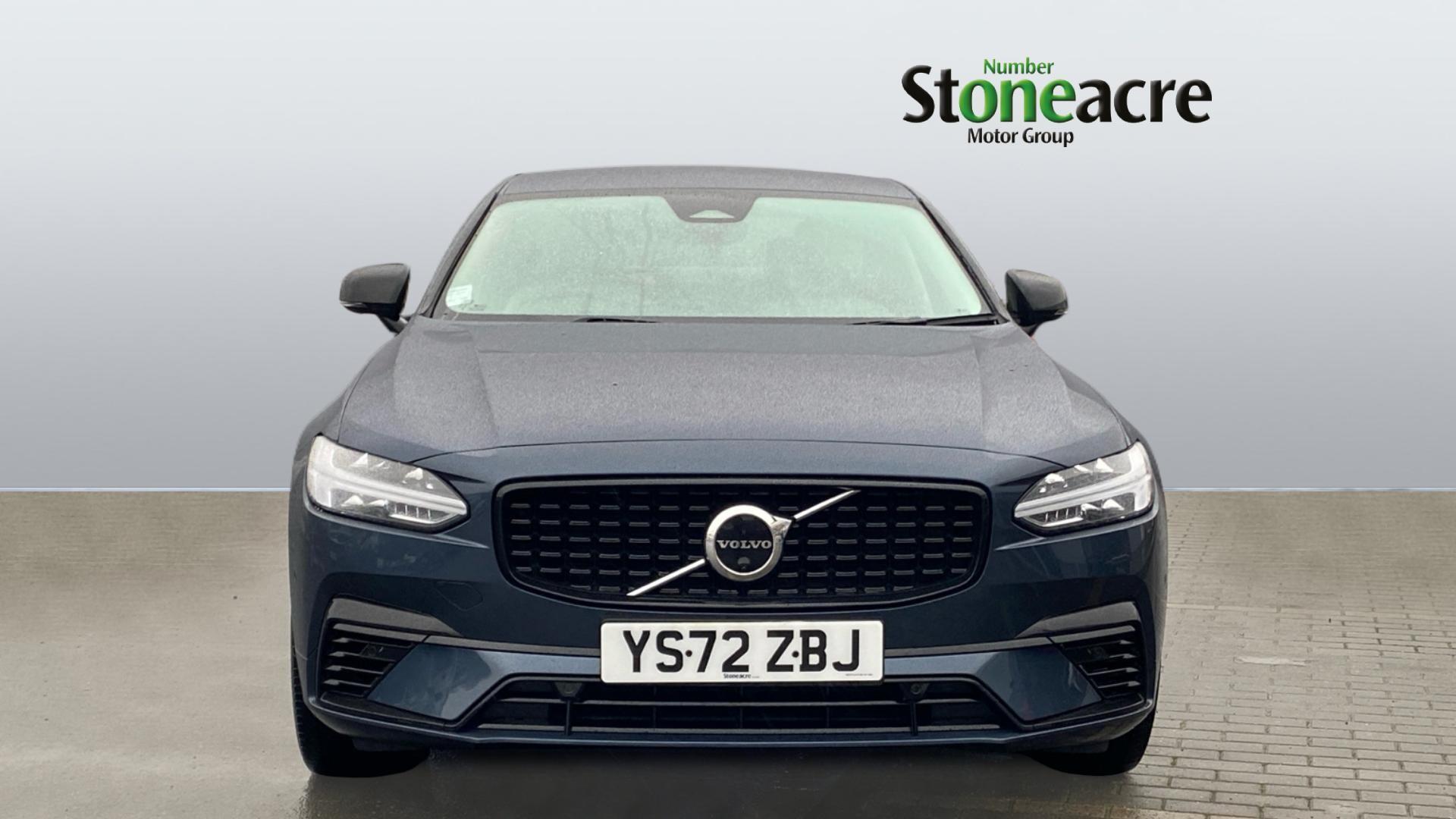 Volvo S90 2.0h T8 Recharge 18.8kWh Plus Dark Auto AWD Euro 6 (s/s) 4dr YS72ZBJ Image 2