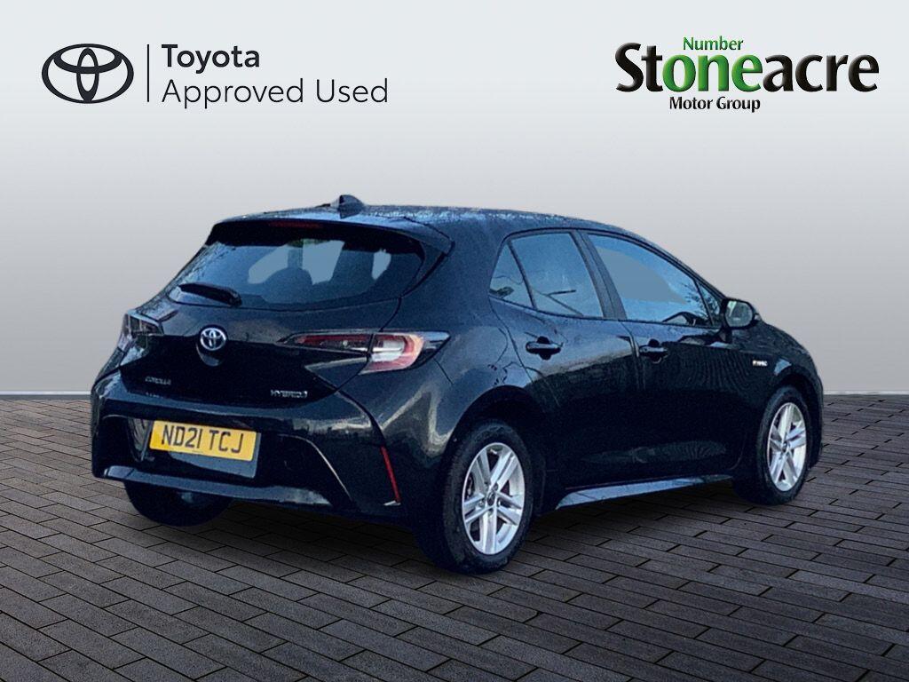 Toyota Corolla Hatchback 1.8 VVT-i Hybrid Icon Tech 5dr CVT ND21TCJ Image 3