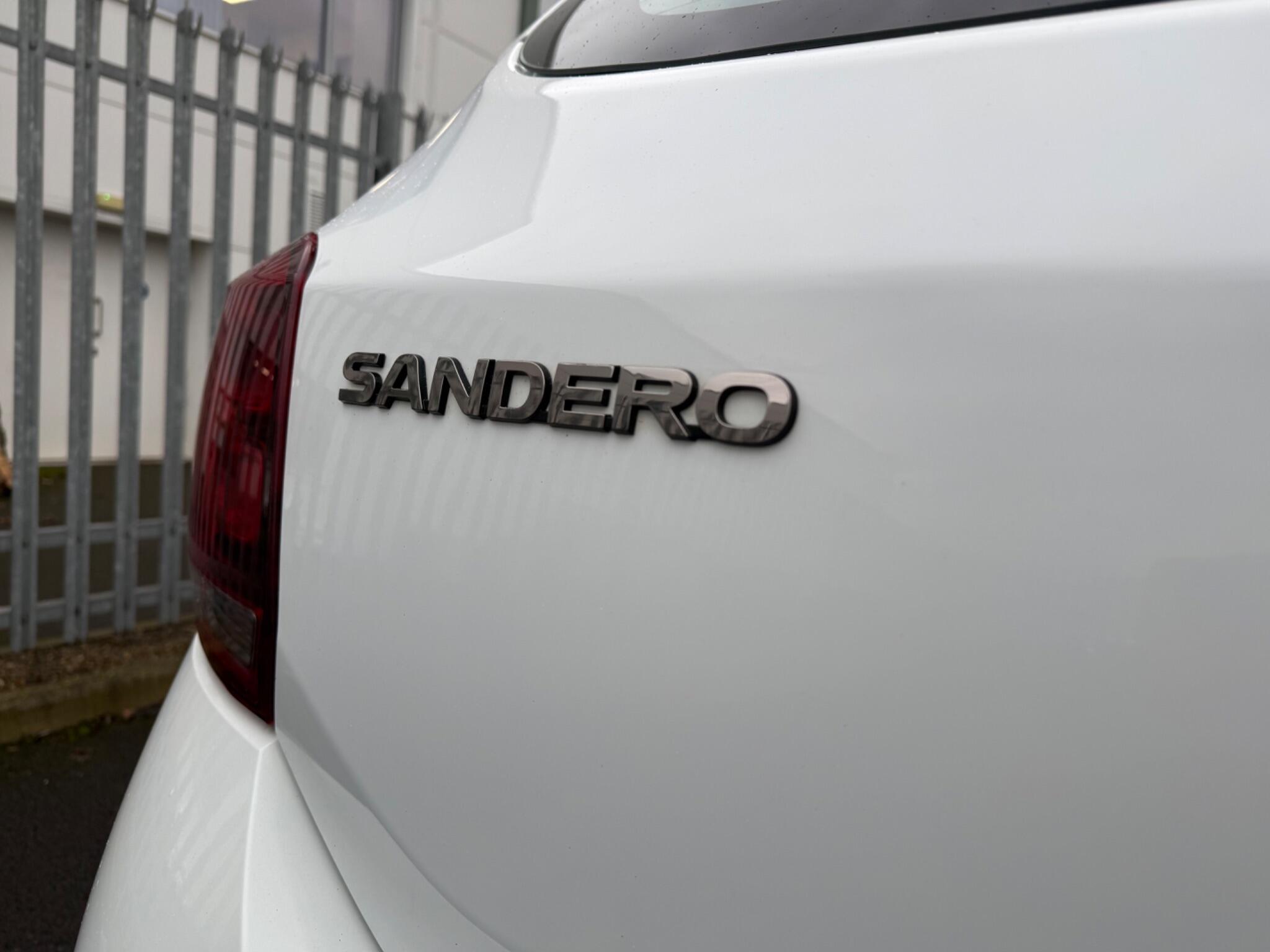 Dacia Sandero Stepway 0.9 TCe Essential 5dr PN69FVG Image 3