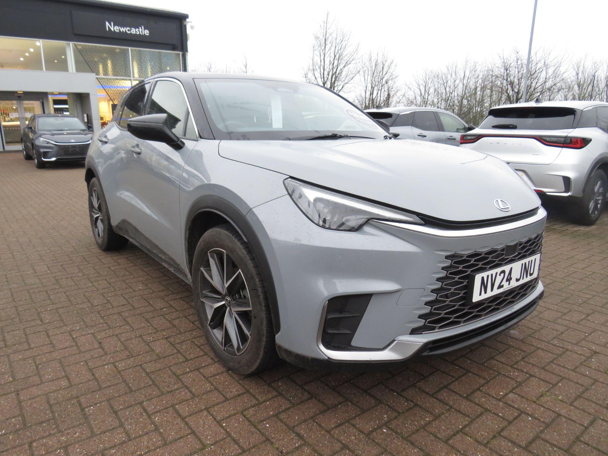 Lexus LBX 1.5 VVT-iE Premium Plus Design E-CVT Euro 6 (s/s) 5dr NV24JNU Image 1