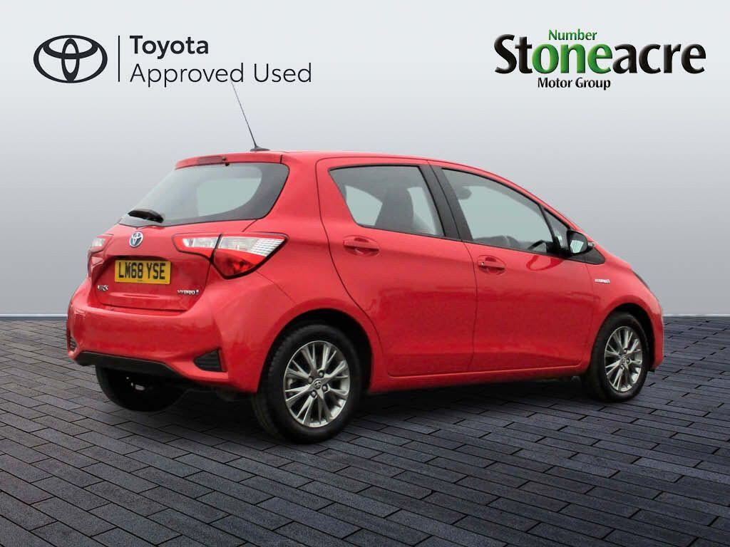 Toyota Yaris 1.5 Hybrid Icon 5dr CVT LM68YSE Image 3