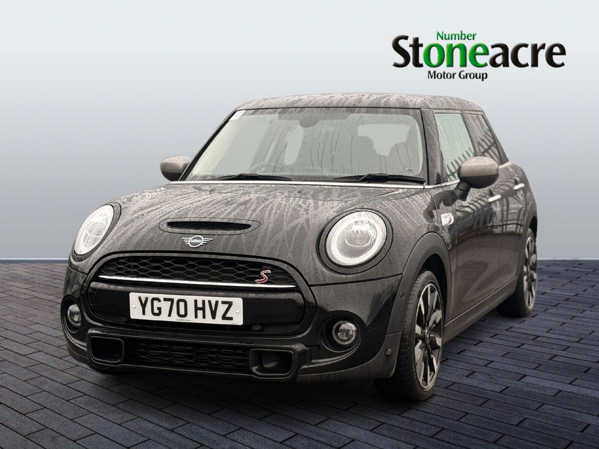 MINI Hatch 2.0 Cooper S Exclusive Steptronic Euro 6 (s/s) 5dr YG70HVZ Image 3