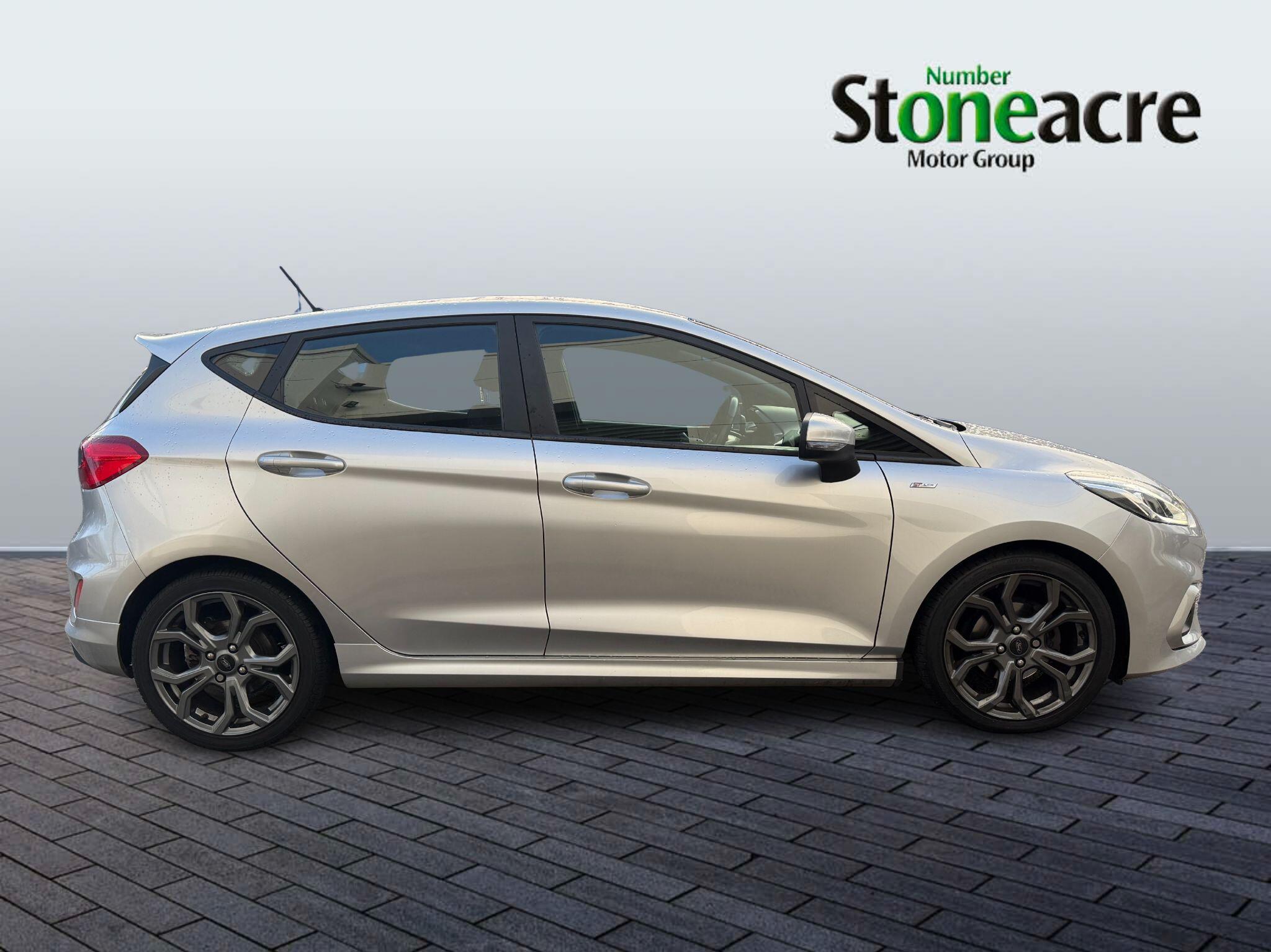 Ford Fiesta 1.0T EcoBoost ST-Line Euro 6 (s/s) 5dr YC18DFA Image 2
